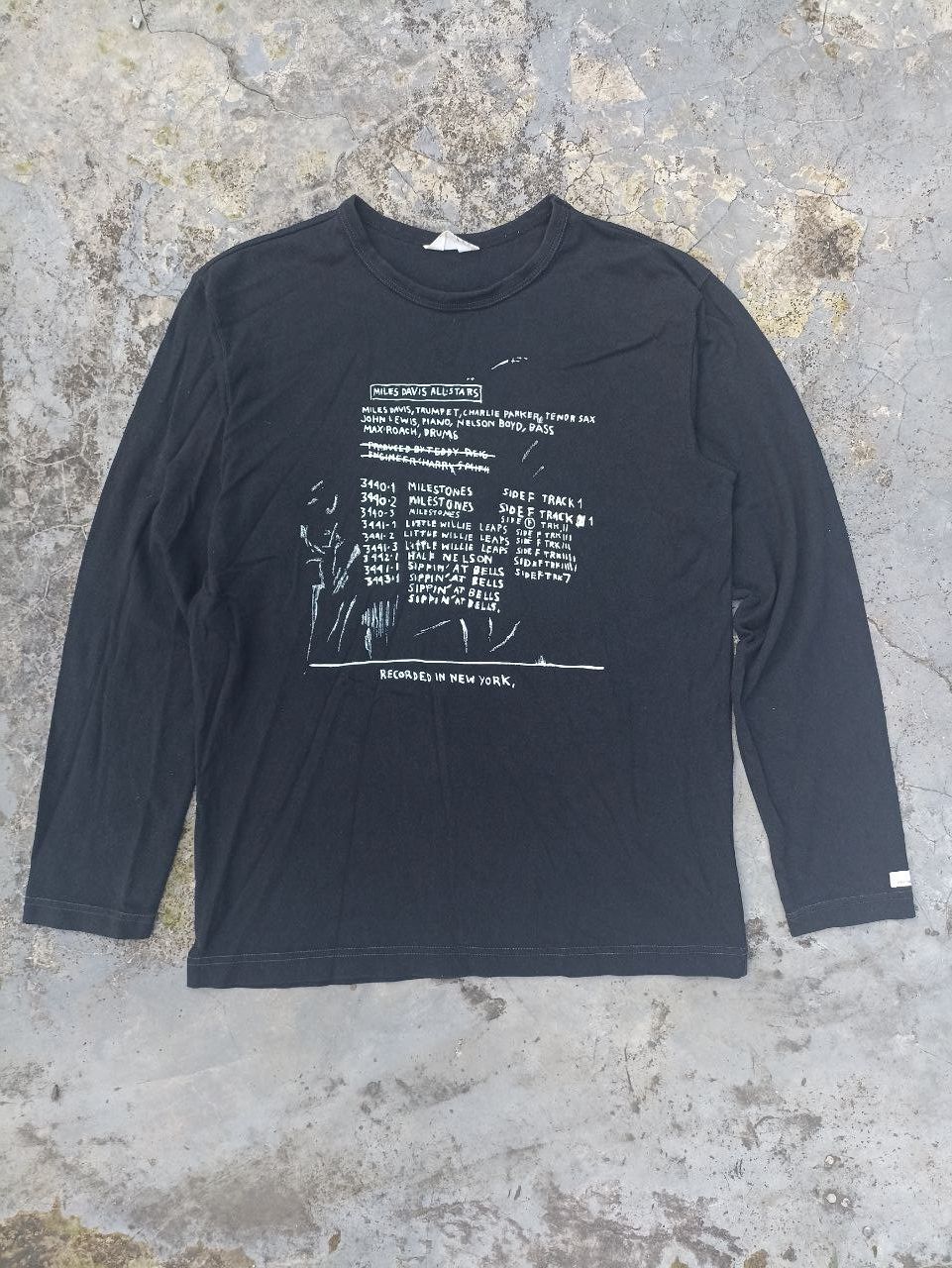 Jean-Michel Basquiat 🔥 Vtg 90s Vintage Jean Michel Basquiat long Sleeve t-shirt Size US L / EU 52-54 / 3 - 1 Thumbnail