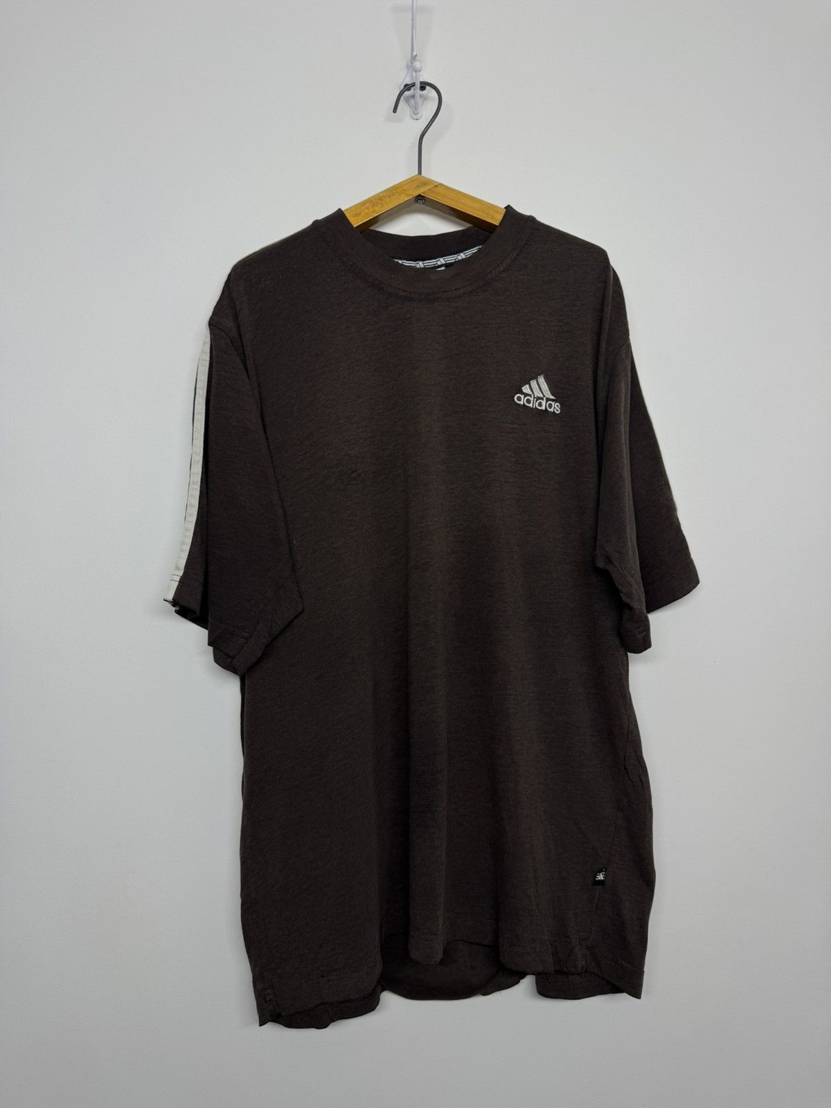 Adidas Vintage Y2k Brown 🤎 Adidas T-Shirt 90’s Size US L / EU 52-54 / 3 - 4 Thumbnail