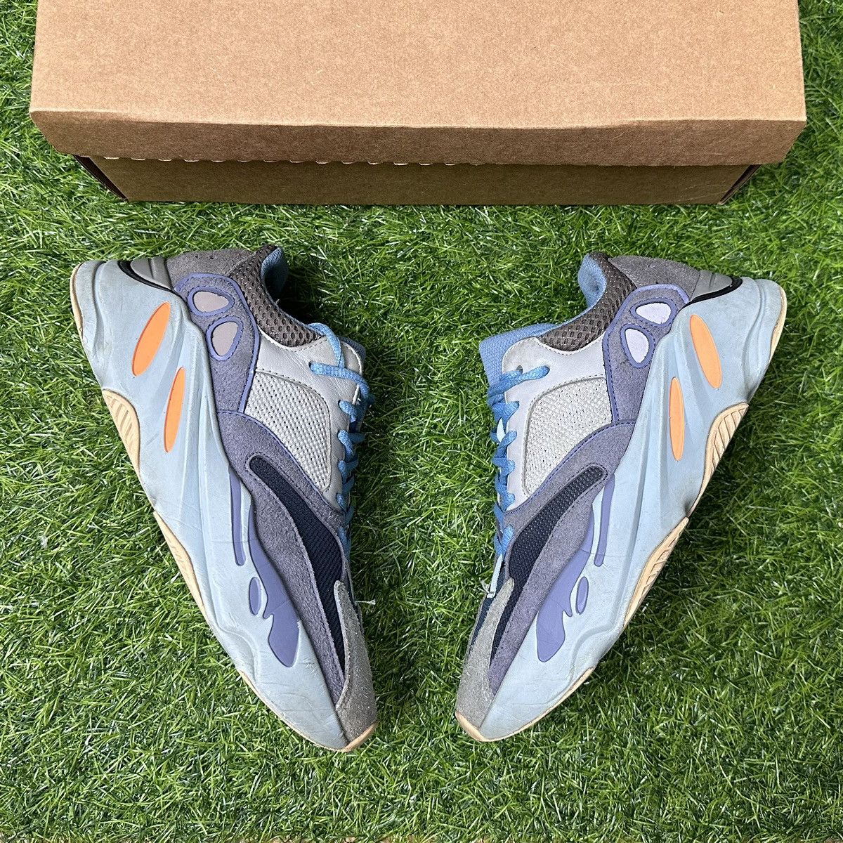 Yeezy 700 Carbon Blue Adidas Yeezy Boost 700 Carbon Blue