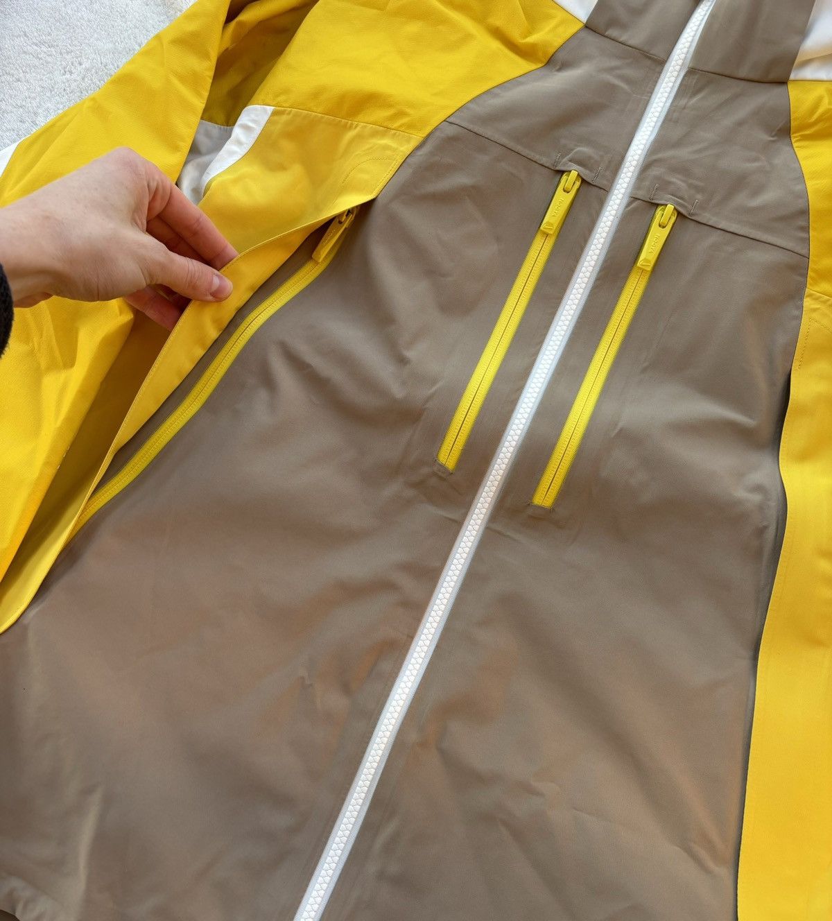 NOCTA Nike x Nocta Vivid Sulfur L'Art Bala Tech Jacket Size US XL / EU 56 / 4 - 6 Thumbnail