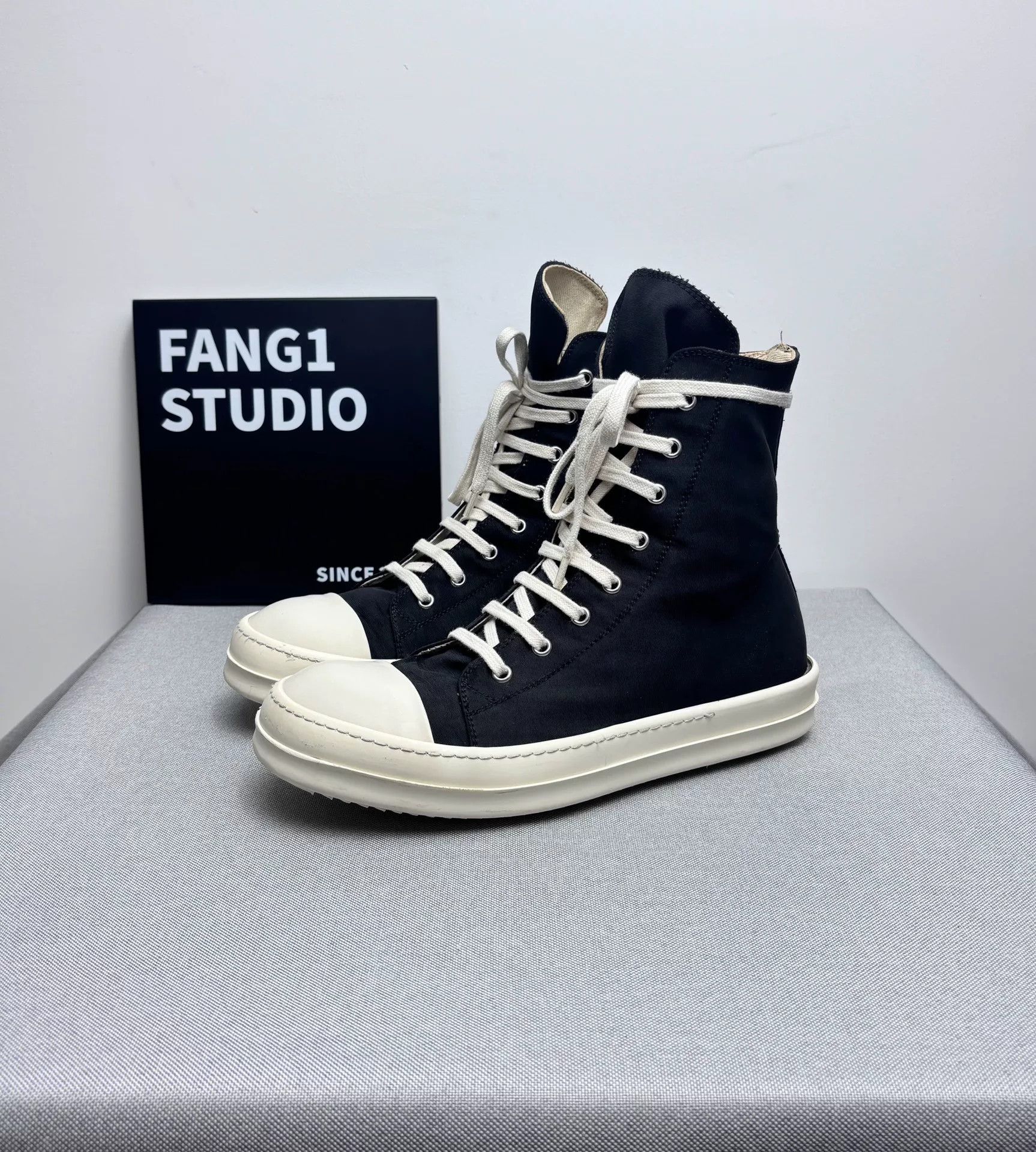 Rick Owens Rick Owens Hitop Sneakers 8.5 Men Size US 8.5 / EU 41-42 - 1 Thumbnail