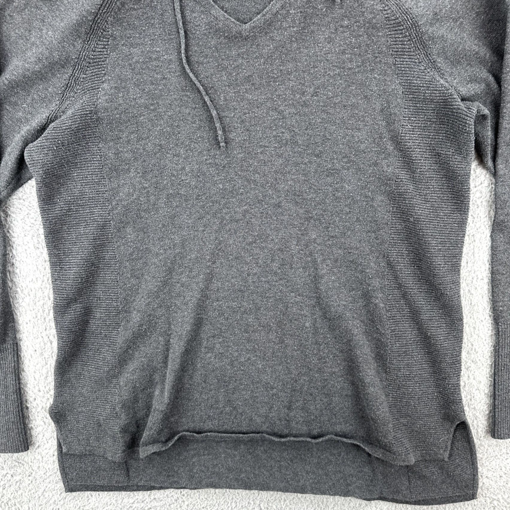 Vintage VINTAGE L.L. Bean Women Hoodie Gray Knit Thumb Hole Sleeves Regular Fit Pullover Activewear Size L / US 10 / IT 46 - 4 Thumbnail