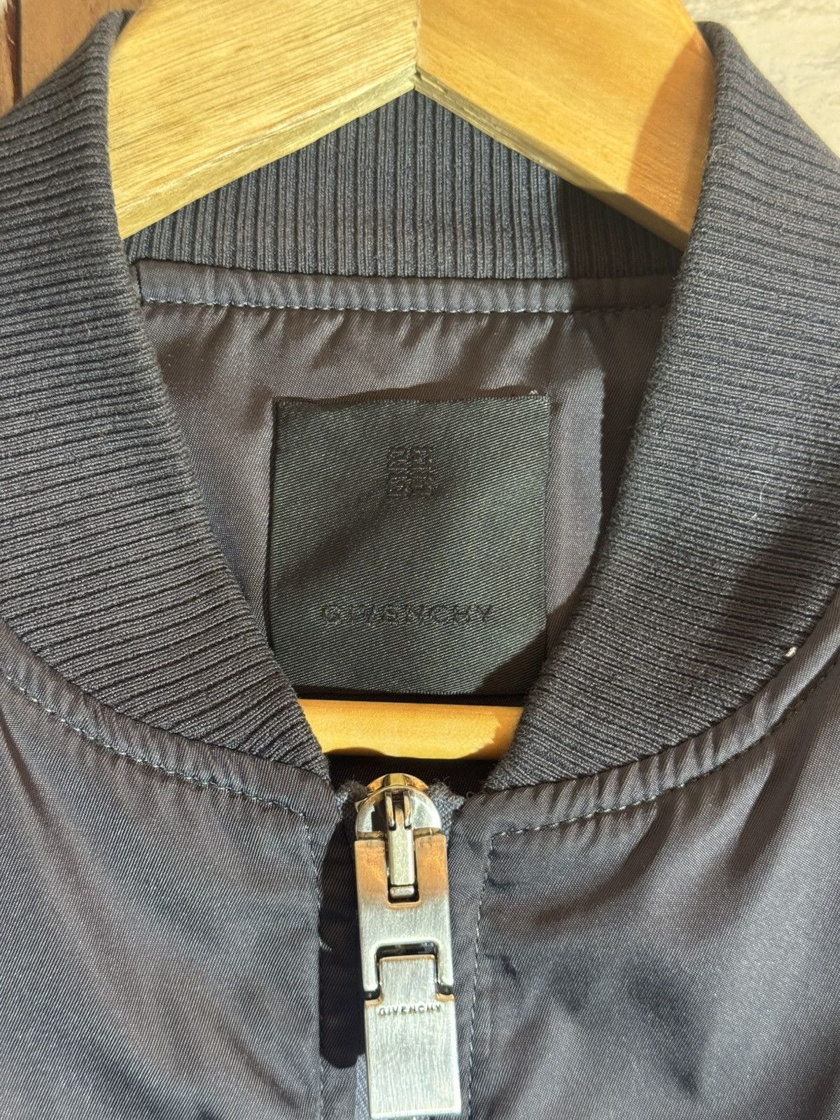 Givenchy Givenchy by MMW fw22 46 men grey stin bomber jacket Size US S / EU 44-46 / 1 - 3 Thumbnail