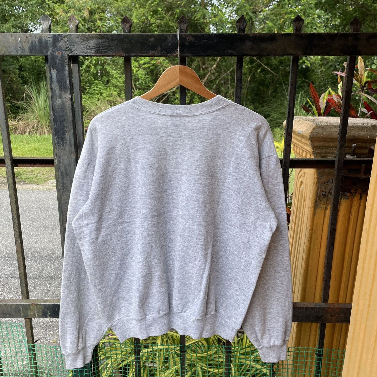 Vintage 🔥Vintage 90s University Kingston Jamaica Big Logo Sweatshirt Size US L / EU 52-54 / 3 - 2 Thumbnail