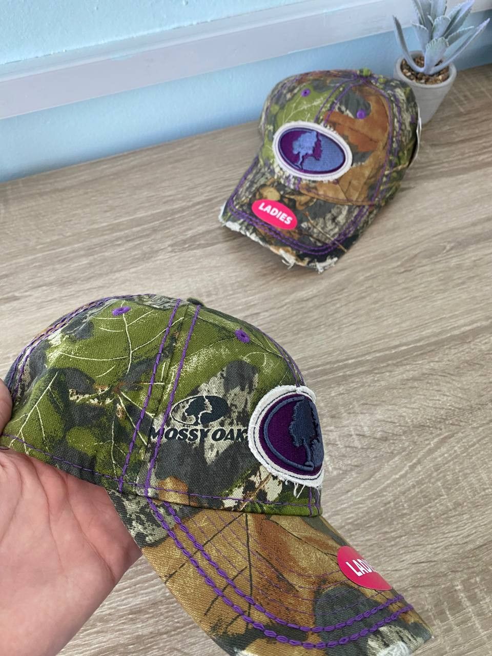 Mossy Oaks × Realtree × Vintage Mossy Oaks Purple Stitch Distressed Cap Realtree Camo Size ONE SIZE - 5 Thumbnail