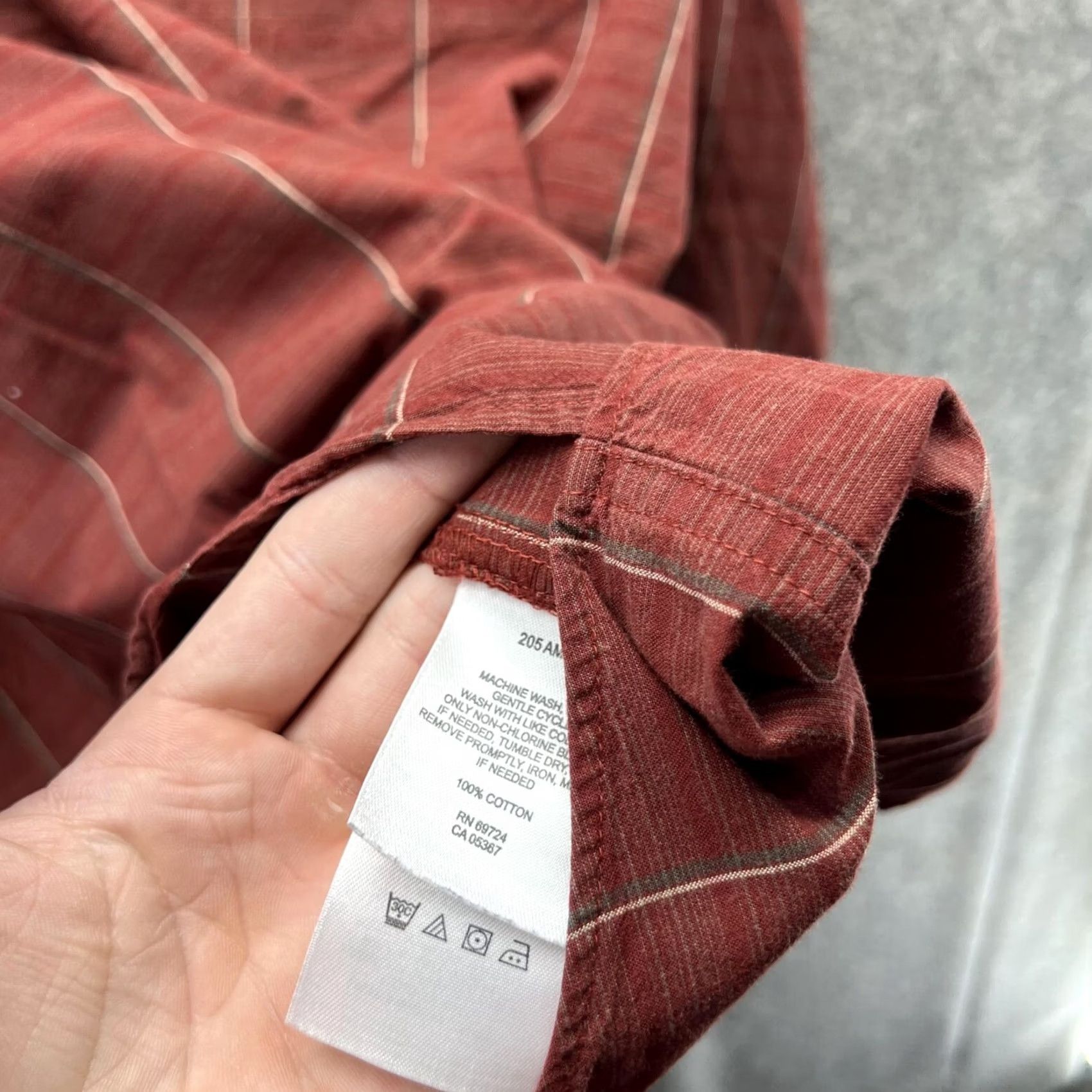 Vintage VINTAGE Columbia Shirt Men Large Check Red Casual Button Down Striped Sportswear Vtg Size US L / EU 52-54 / 3 - 5 Thumbnail