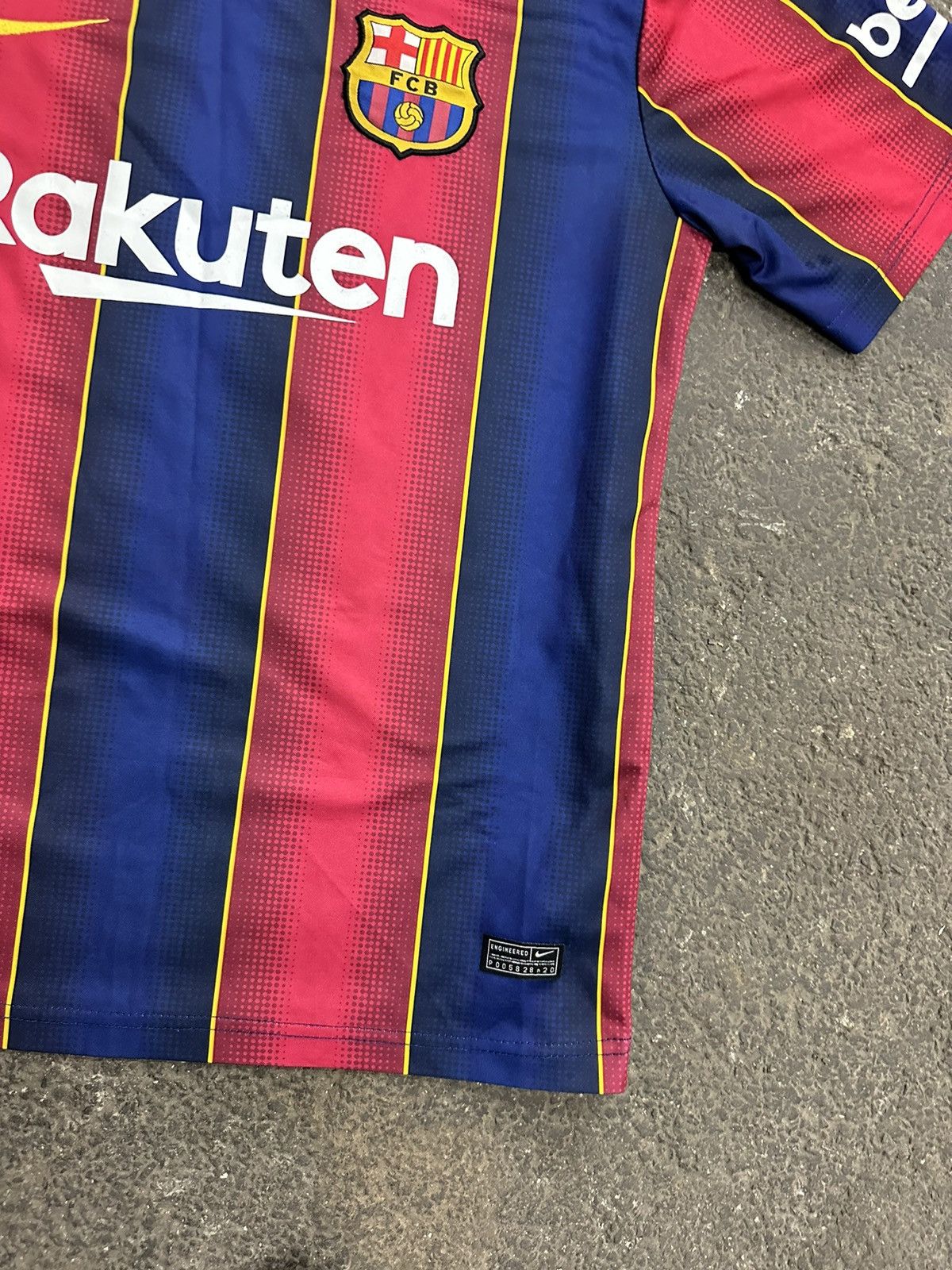 Vintage Barcelona soccer jersey Size US L / EU 52-54 / 3 - 3 Thumbnail