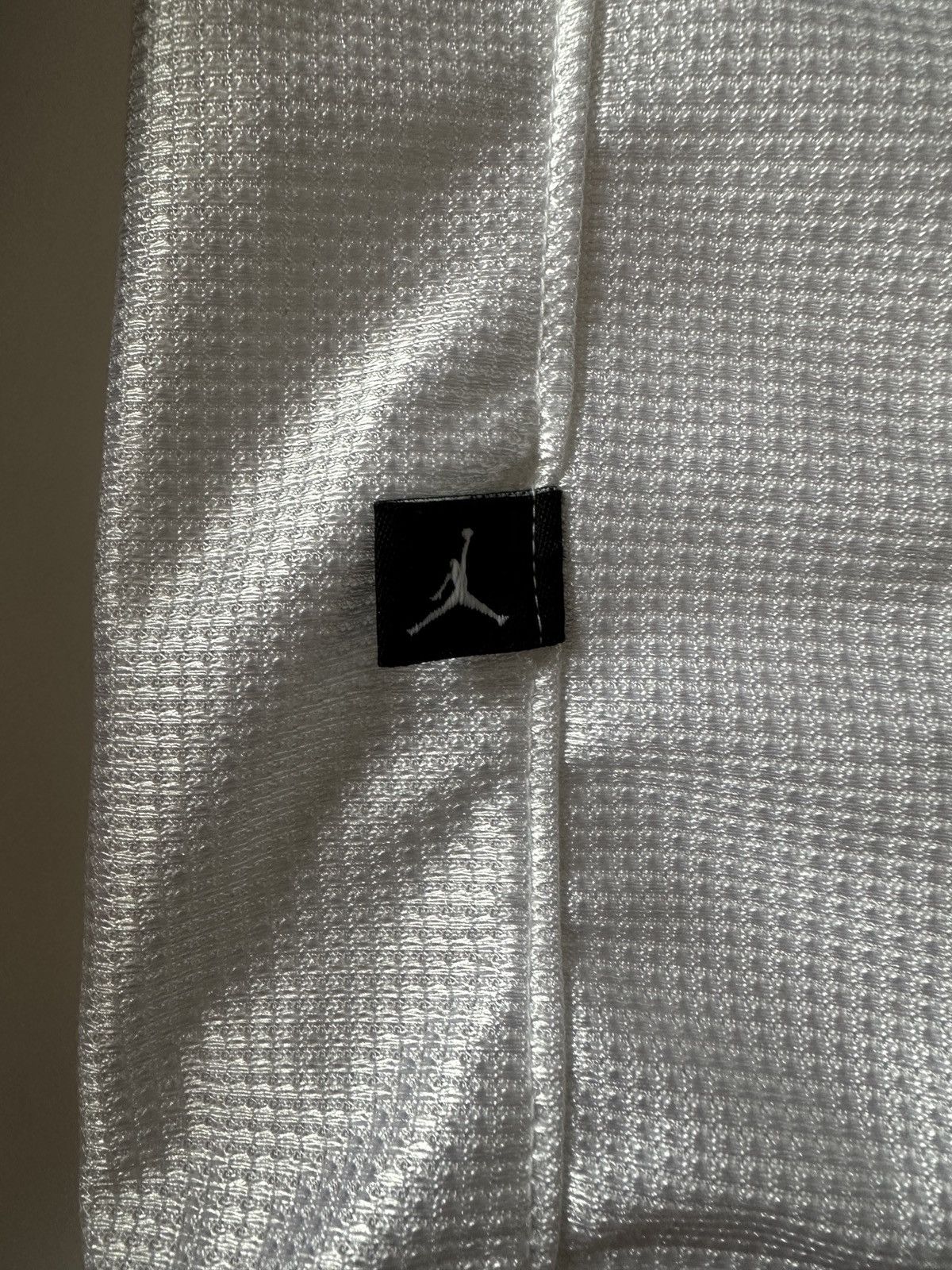 Jordan Brand Vintage-Inspired Baggy Jordan White Basketball Jersey Size US M / EU 48-50 / 2 - 5 Thumbnail