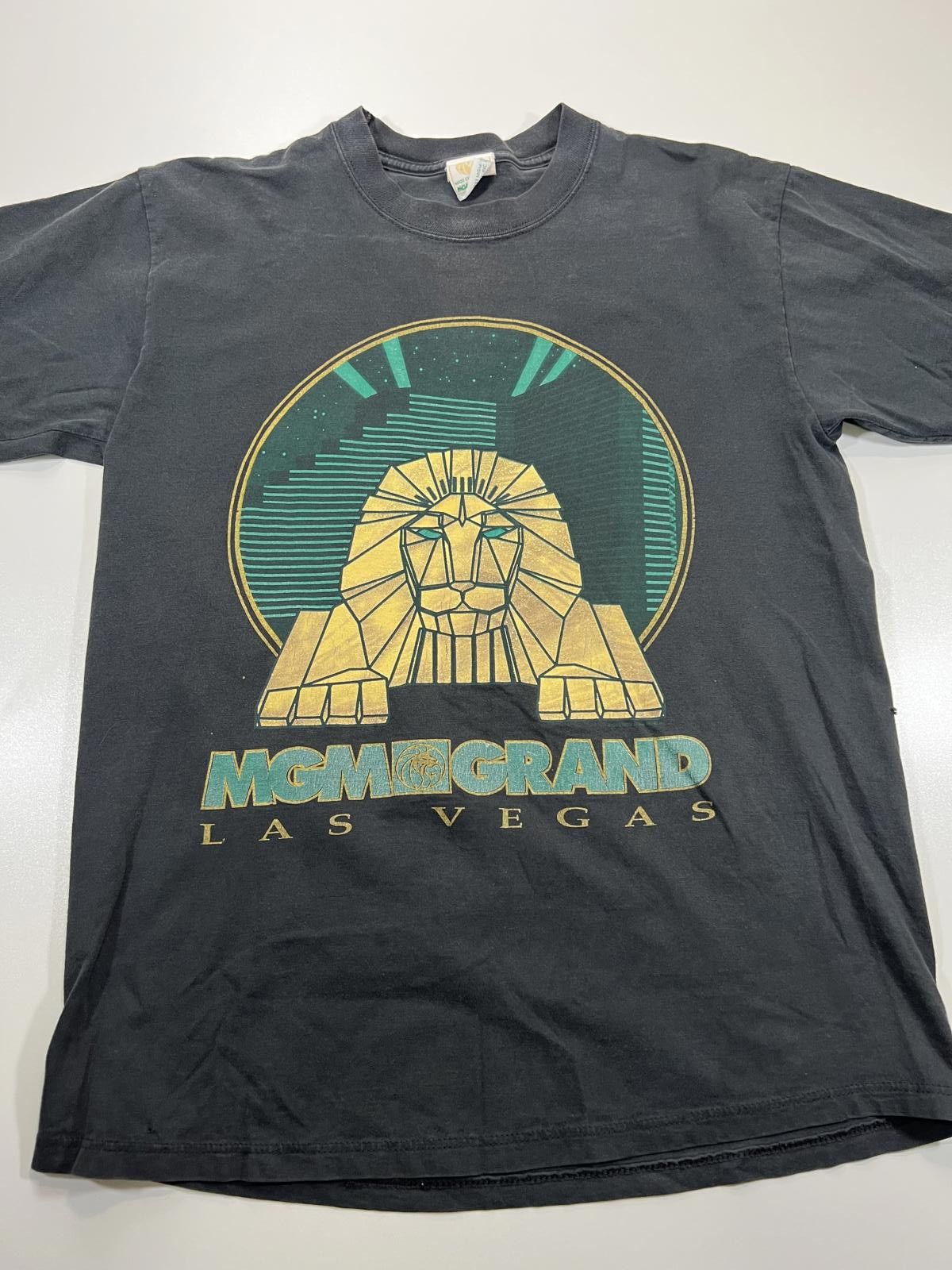 Other Vintage MGM Grand Las Vegas Graphic T-Shirt Size US M / EU 48-50 / 2 - 1 Thumbnail