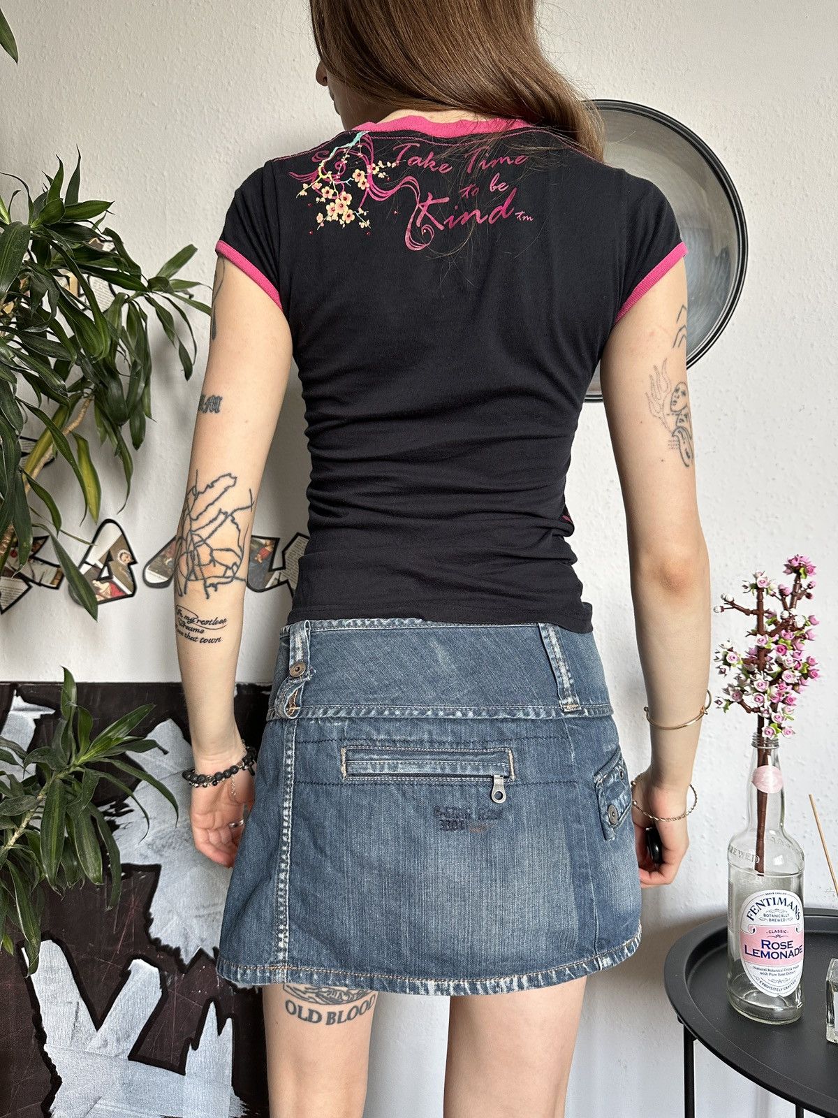 Hard Rock Cafe × Vintage Hard Rock Cafe Vintage y2k Graphic Rhinestone Baby Tee Size XXS / US 00 / IT 34 - 5 Thumbnail