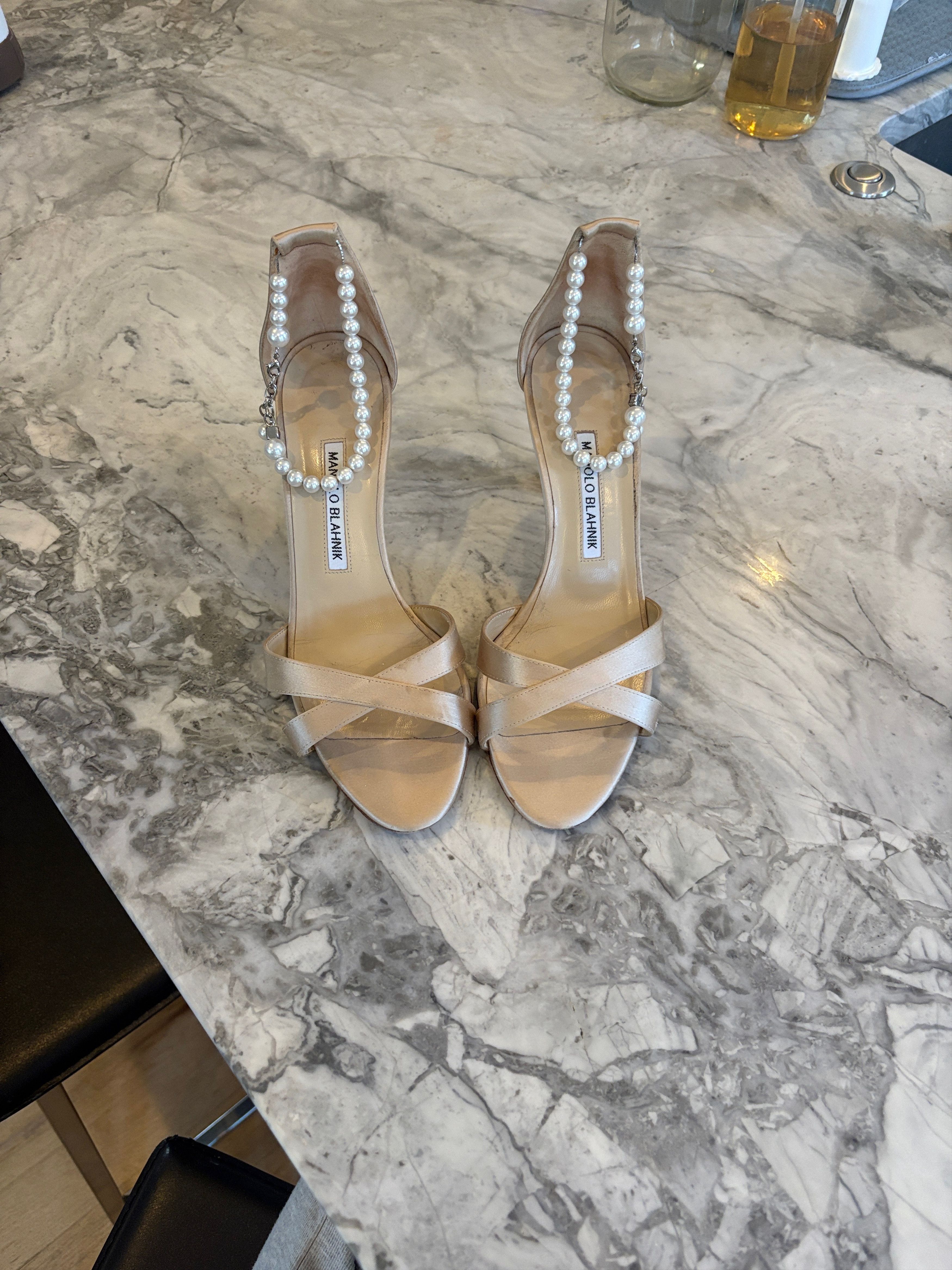 Manolo Blahnik Manolo Blahnik Beige Silk Heels / Pearl ankle strap / 38.5 Size US 7.5 / IT 37.5 - 2 Thumbnail