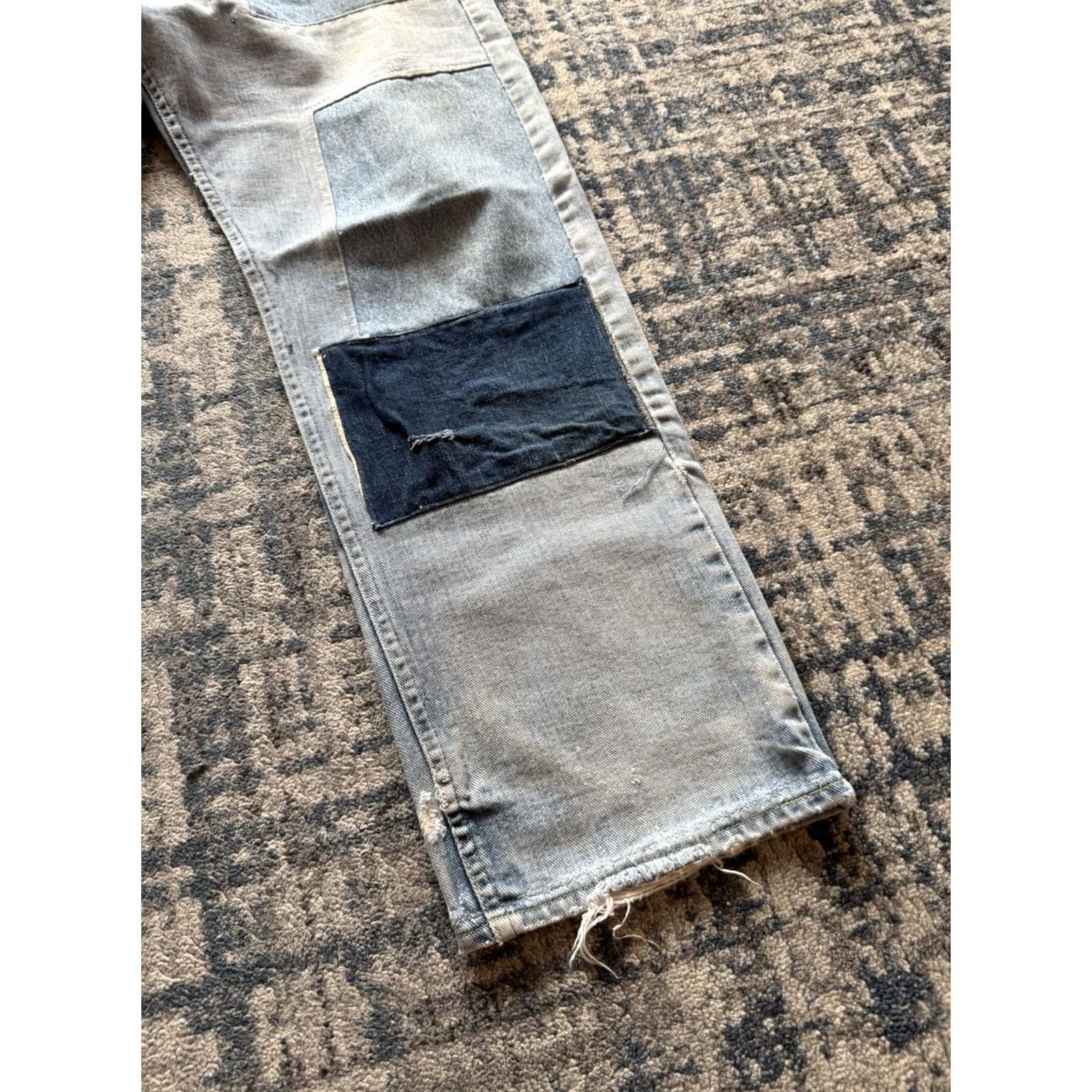 Lee VINTAGE Lee Riders Denim Jeans 70s Distressed Patchwork 33W 31L Blue Scovill Zipper Mens/Boys Jeans Size US 33 - 5 Thumbnail