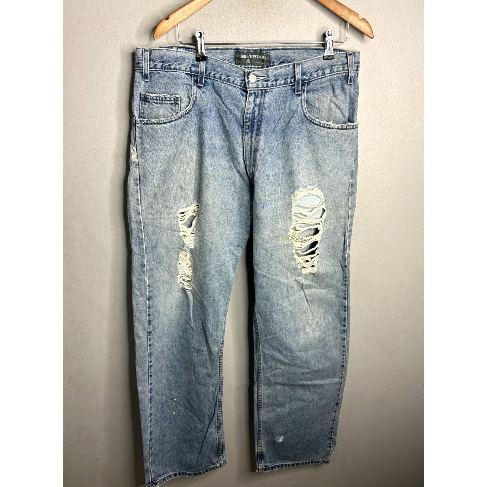 Levi's VINTAGE Levi's Silvertab Jeans Light Wash Straight 34 Men's Denim 8/10 Distressed Pockets USA 2040 29in Inseam Size US 34 / EU 50 - 4 Thumbnail