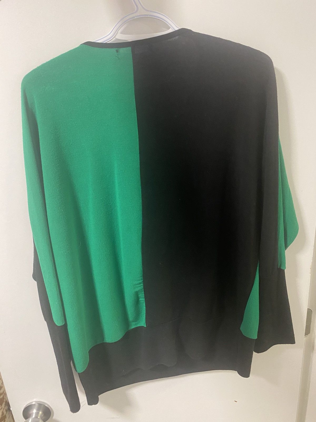 Other Green and Black Colorblock V-Neck Top Size L / US 10 / IT 46 - 3 Thumbnail