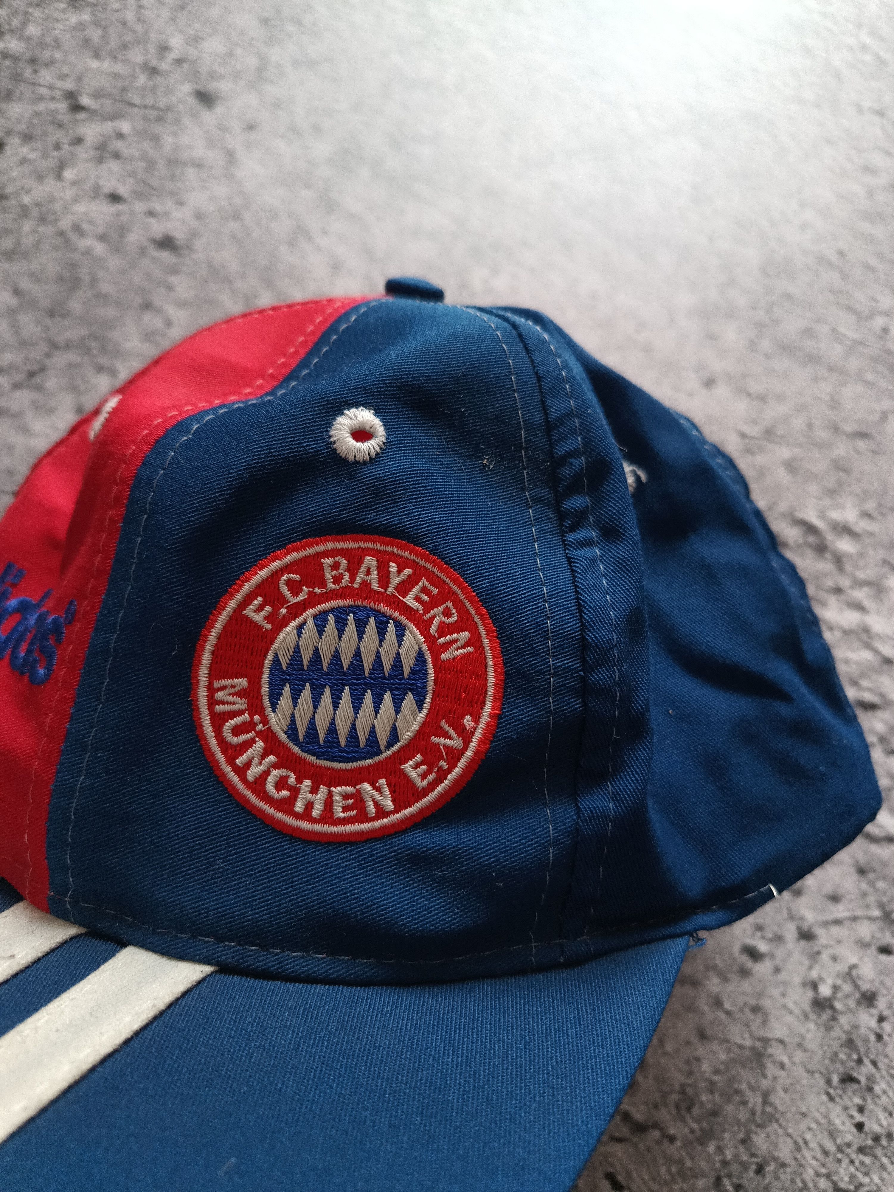 Adidas × Vintage Adidas FC Bayern Munchen 90s Vintage Snapback Cap Size ONE SIZE - 3 Thumbnail