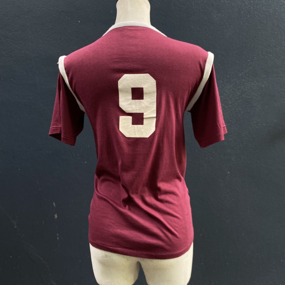 Vintage Medalisty Pride SULA Burgundy Interskate Graphic T-Shirt Size S / US 4 / IT 40 - 2 Thumbnail