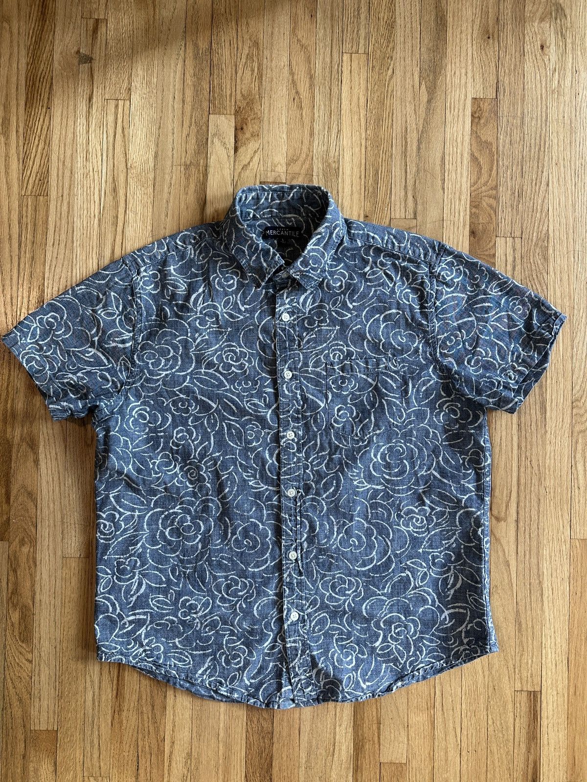 J.Crew Floral Chambray Short Sleeve Button Down Navy Jcrew Size 10 Size US L / EU 52-54 / 3 - 1 Thumbnail