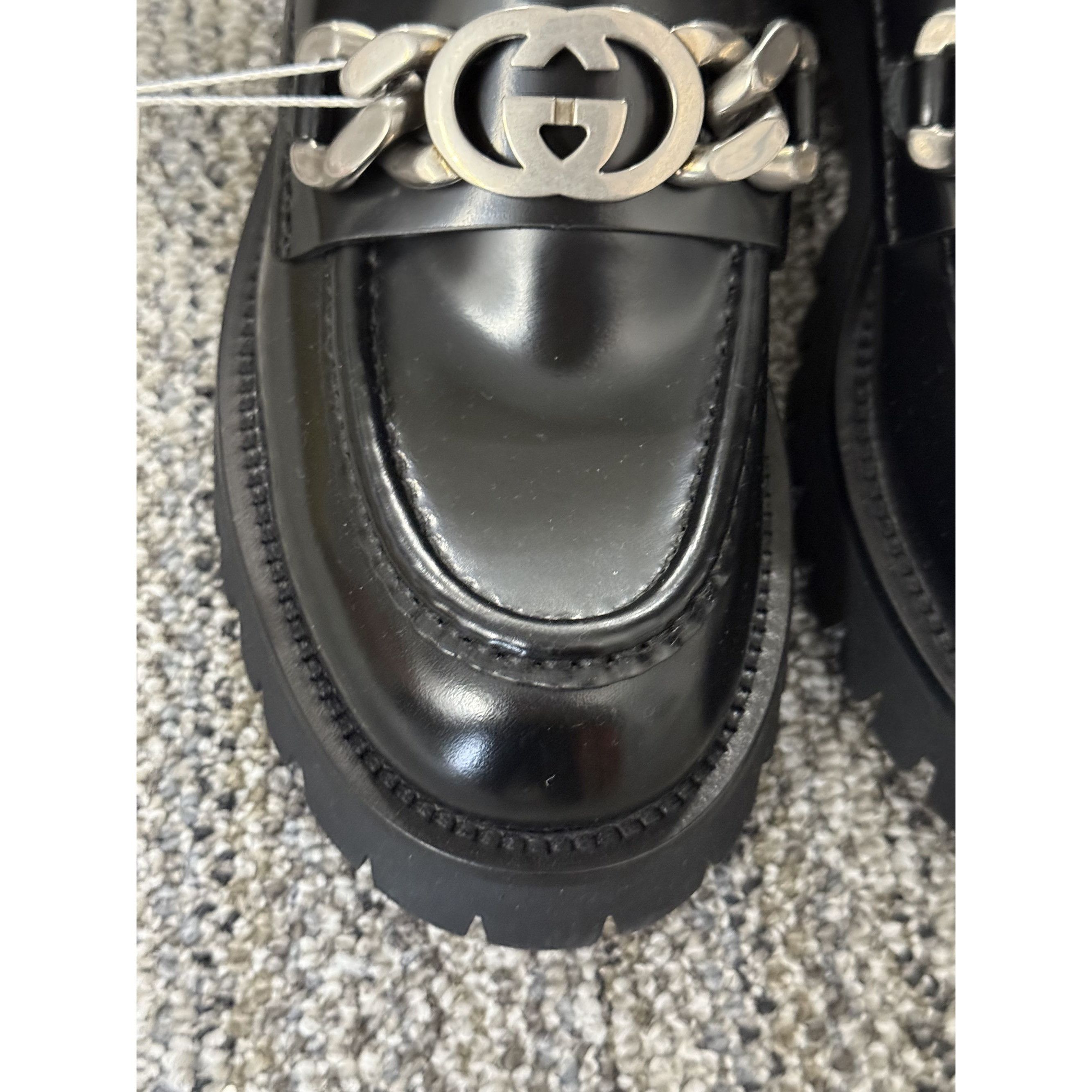 Gucci Gucci Womens Black Leather Loafers With Interlocking G Chain Size US 8 / IT 38 - 11 Thumbnail