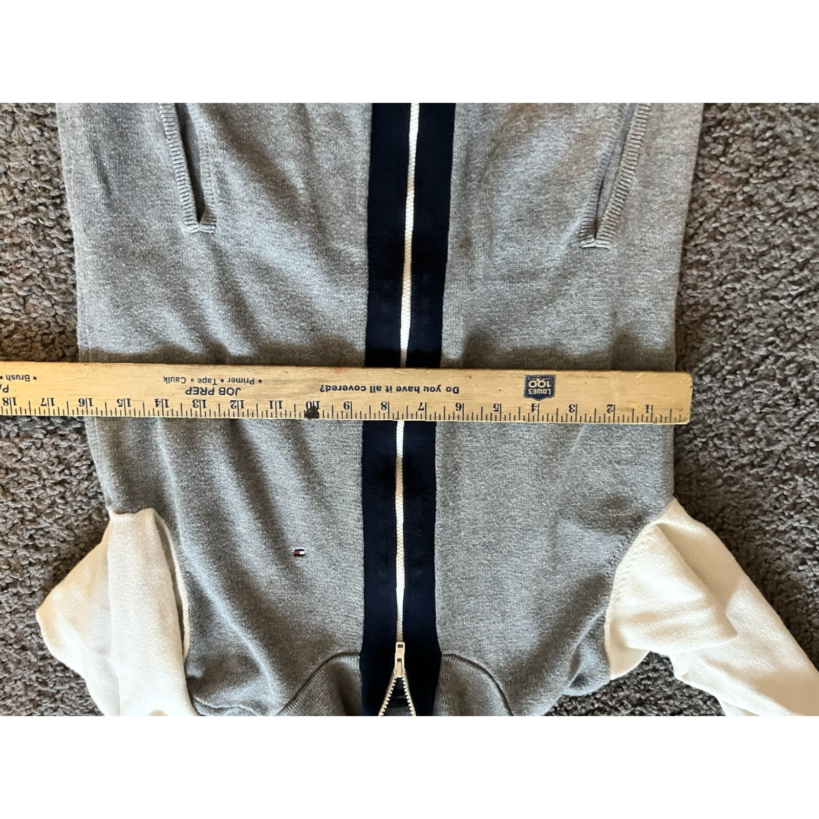 Tommy Hilfiger VINTAGE Tommy Hilfiger Fleece Jacket Women’s Size S Gray & White Full Zip Lightweight Outerwear Size S / US 4 / IT 40 - 5 Thumbnail