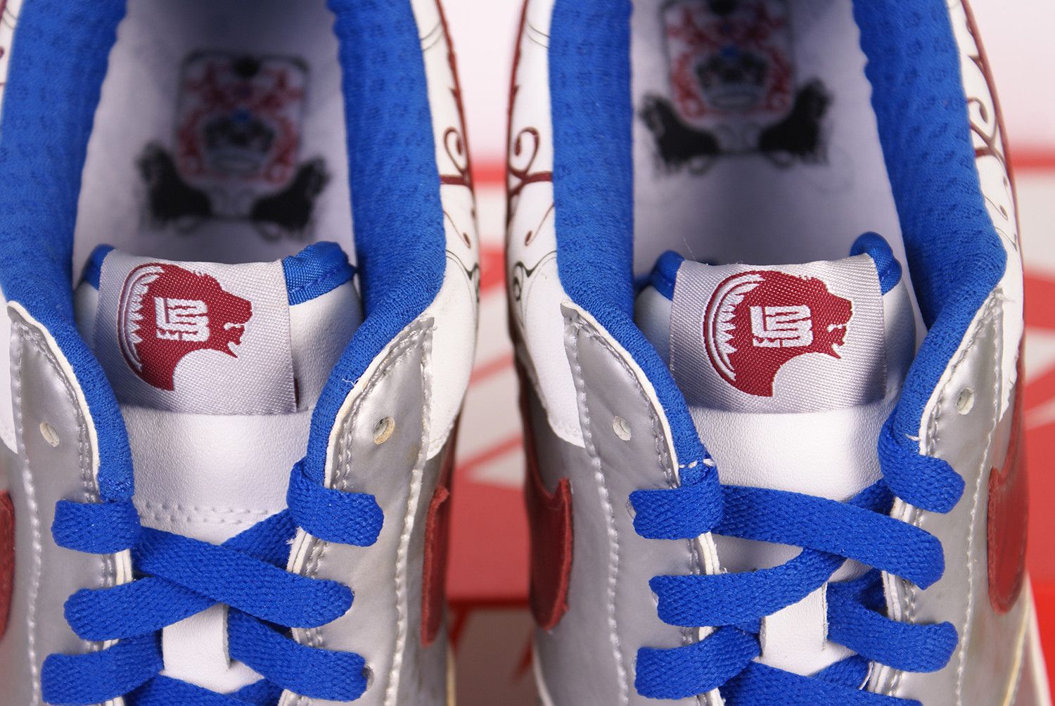 Nike 2006 Nike Air Force 1 LEBRON COLLECTION ROYALE Silver Red Size US 9.5 / EU 42-43 - 7 Thumbnail