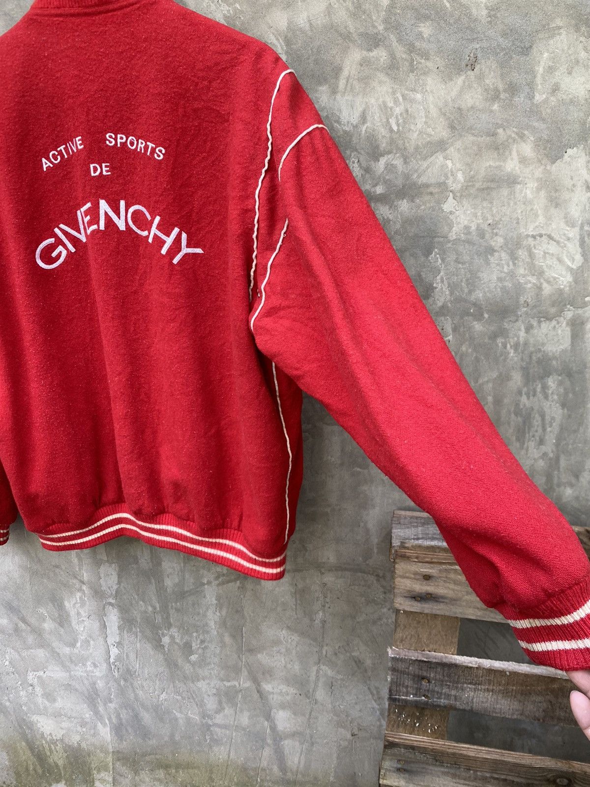 Givenchy Vintage Givenchy Wool Varsity Jacket Distressed Size US L / EU 52-54 / 3 - 13 Thumbnail