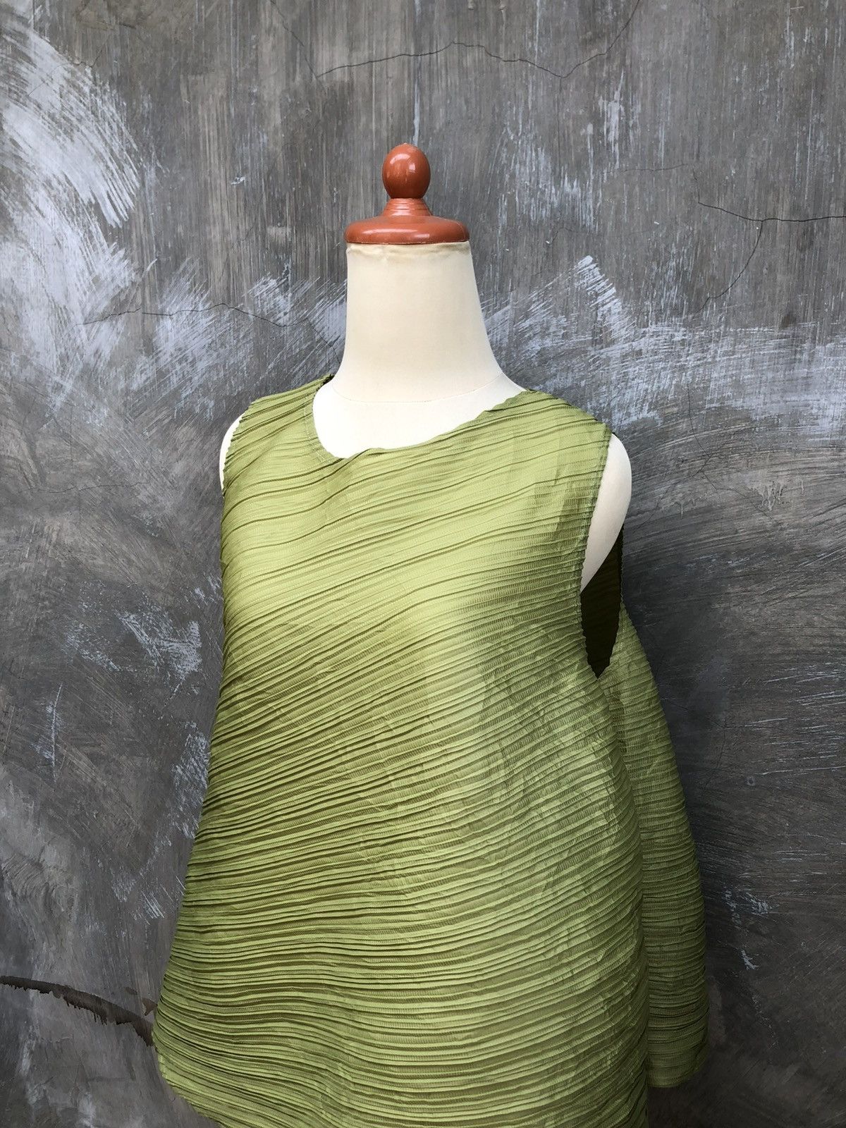 Issey Miyake Homme Plisse Issey Miyake Asymmetrically Women Tops Size M / US 6-8 / IT 42-44 - 2 Thumbnail
