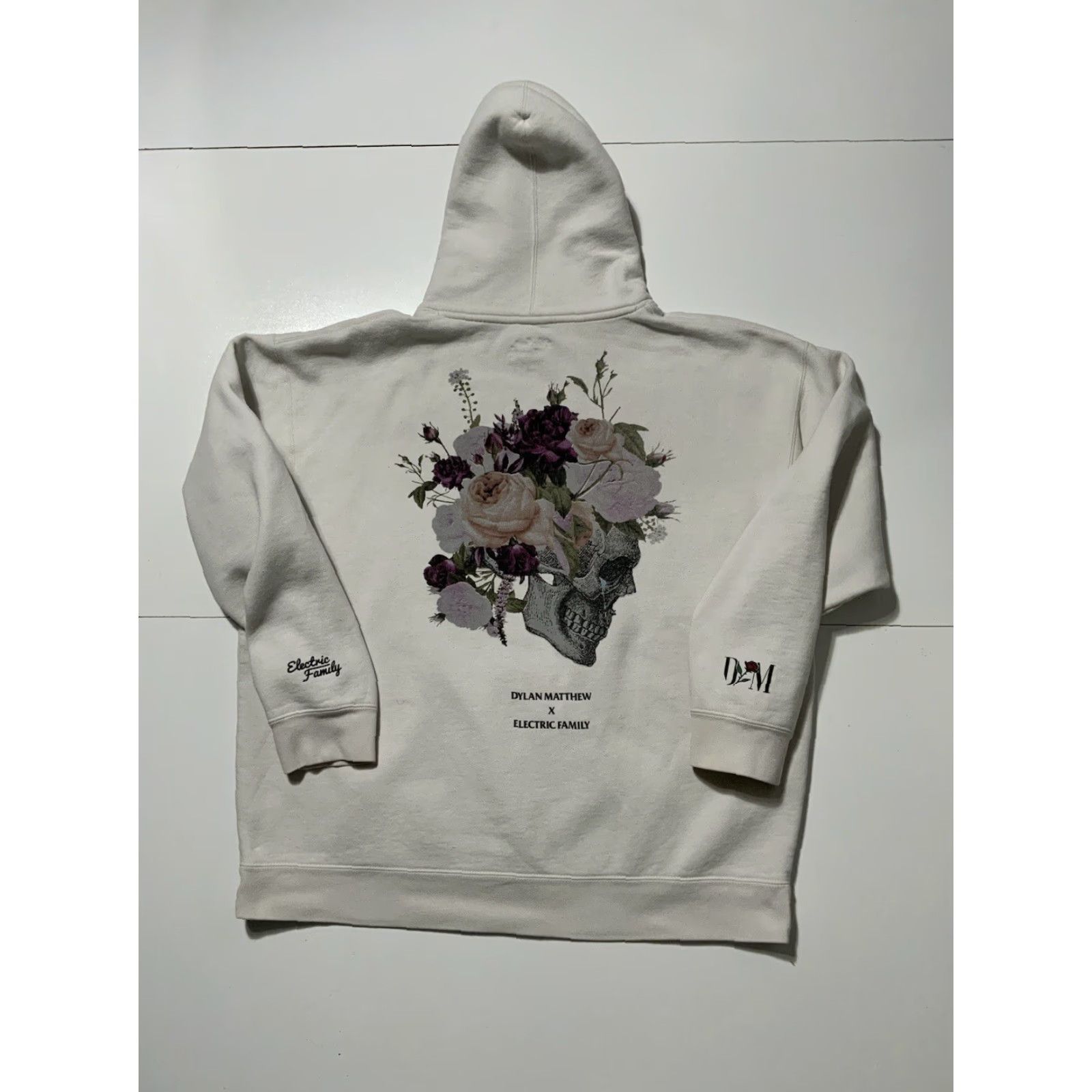Vintage Electric Family X Dylan Matthew Hoodie 2XL White No Rain No Flowers Skull Rose Pullover Mens 2021 Size US XXL / EU 58 / 5 - 3 Thumbnail