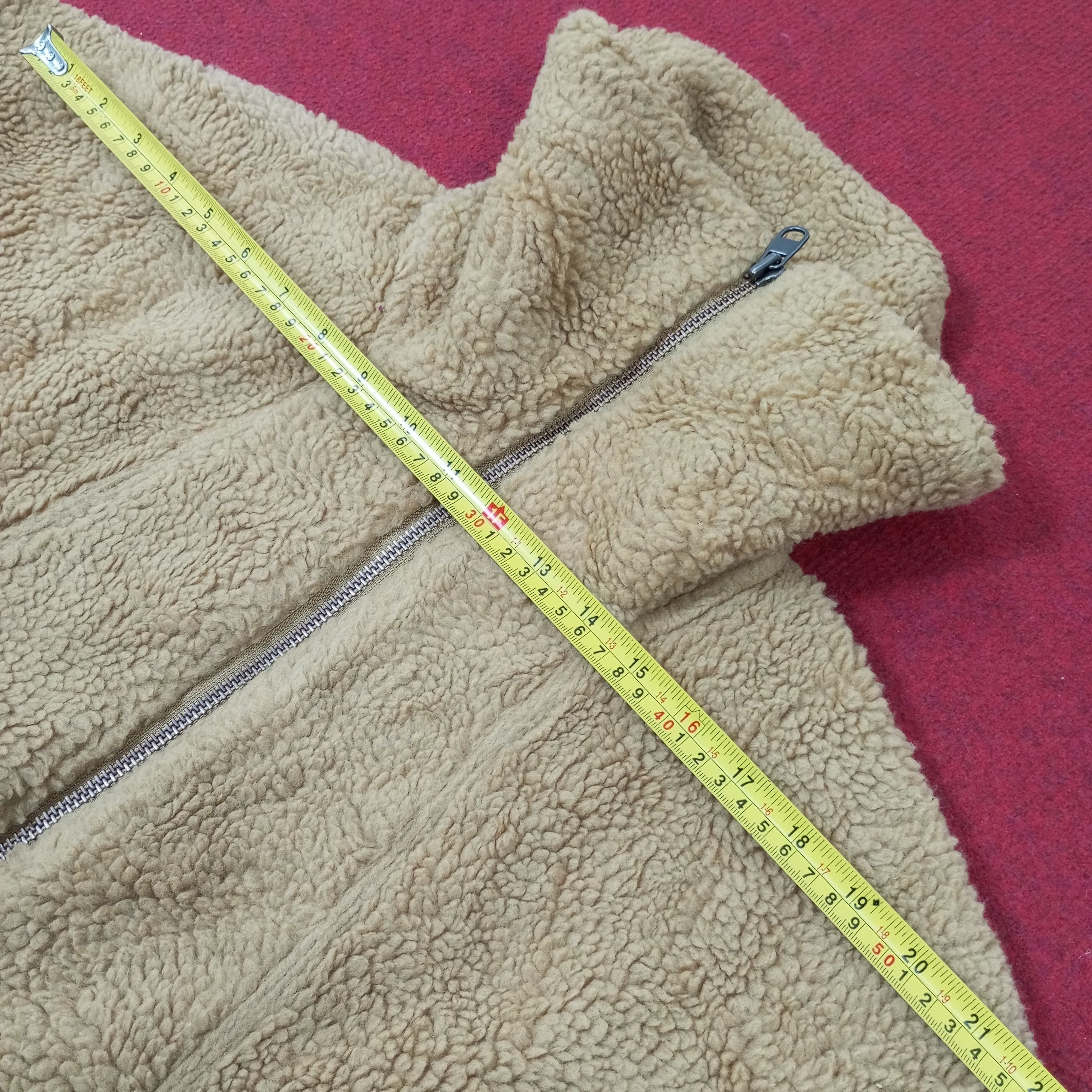 Japanese Brand × Uniqlo × Vintage Uniqlo Sherpa Jacket Custom Art Undercover Logo Style Size L / US 10 / IT 46 - 8 Thumbnail