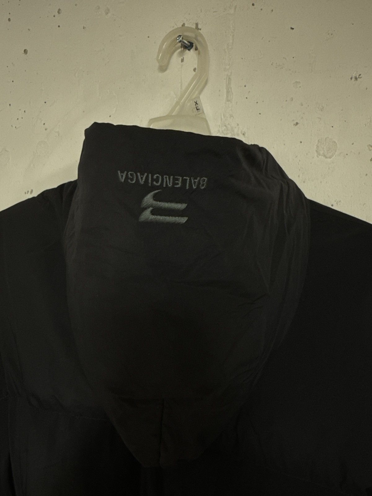 Balenciaga Balenciaga Pull Over Puffer Jacket Hoodie Sz 2 Size US M / EU 48-50 / 2 - 3 Thumbnail
