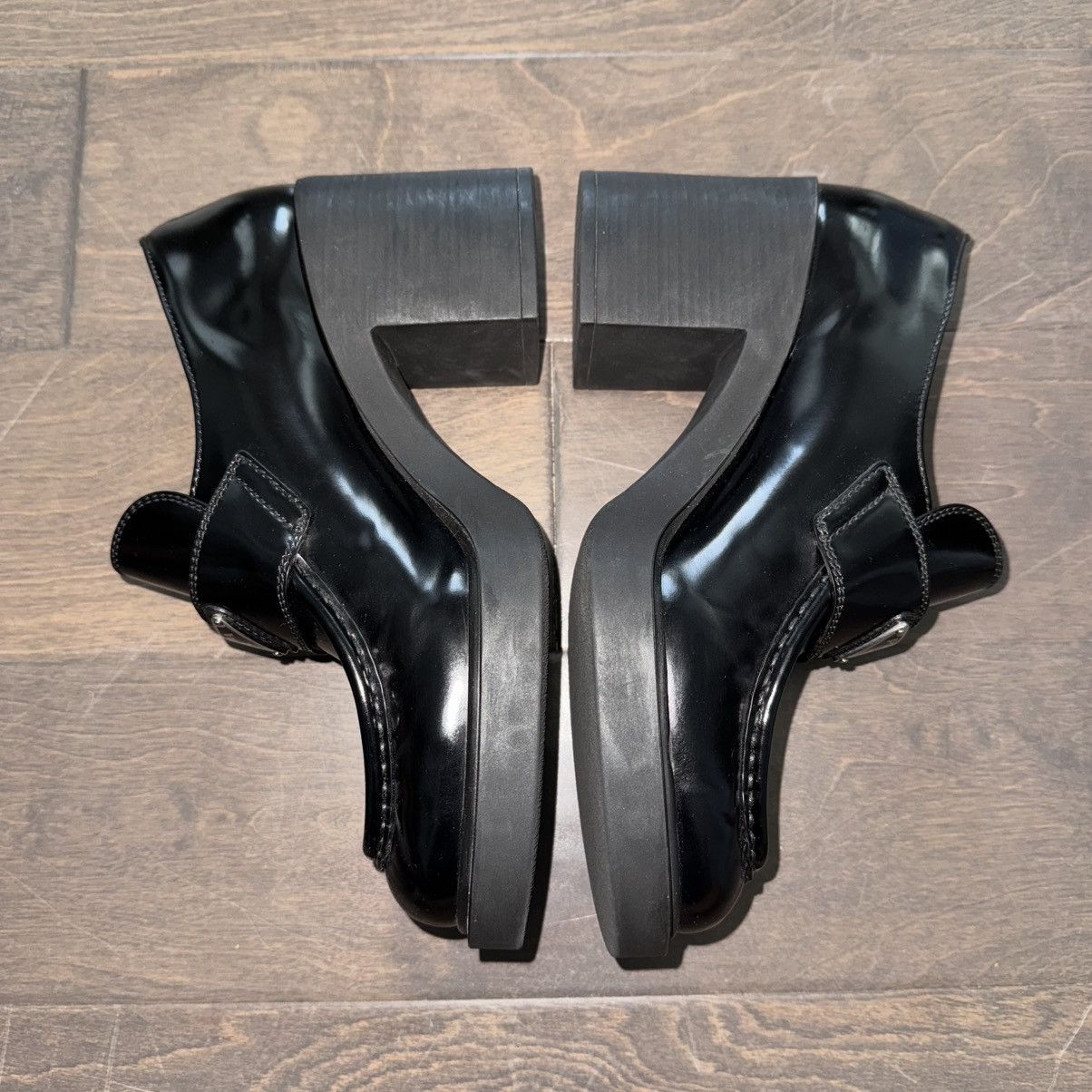 Prada Prada Brushed Leather Heeled Loafers Size US 10 / IT 40 - 13 Thumbnail
