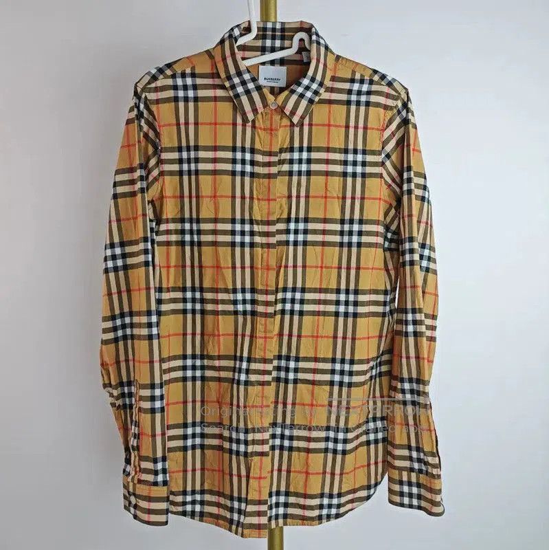 Burberry Burberry Khaki Cotton Shirt for Women. Size S / US 4 / IT 40 - 1 Thumbnail