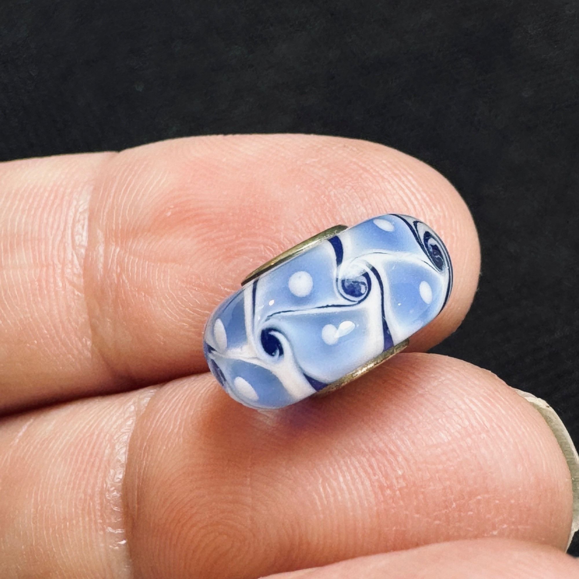 Other VTG Silver Blue & White Glass Swirl Rhondel Spacer Slide Cha Size ONE SIZE - 2 Thumbnail