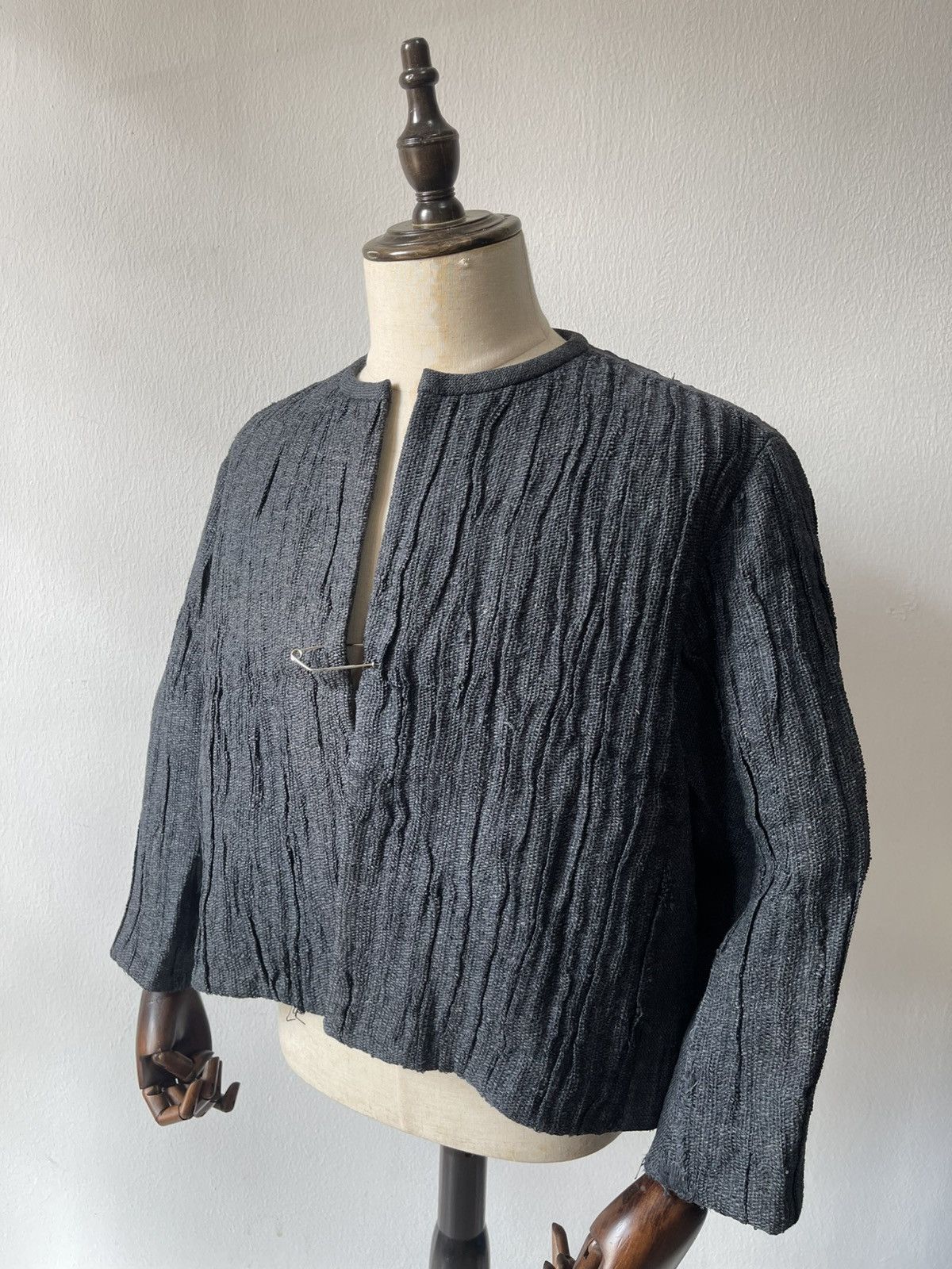Issey Miyake 80s Issey Miyake PERMANENTE Heavy Fabric Crop Jacket C1 Size US L / EU 52-54 / 3 - 4 Thumbnail