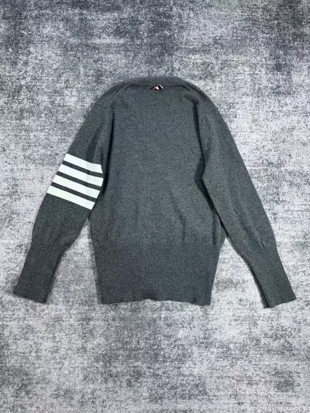 Thom Browne thom browne gray cashmere cardigan. Size US M / EU 48-50 / 2 - 2 Thumbnail