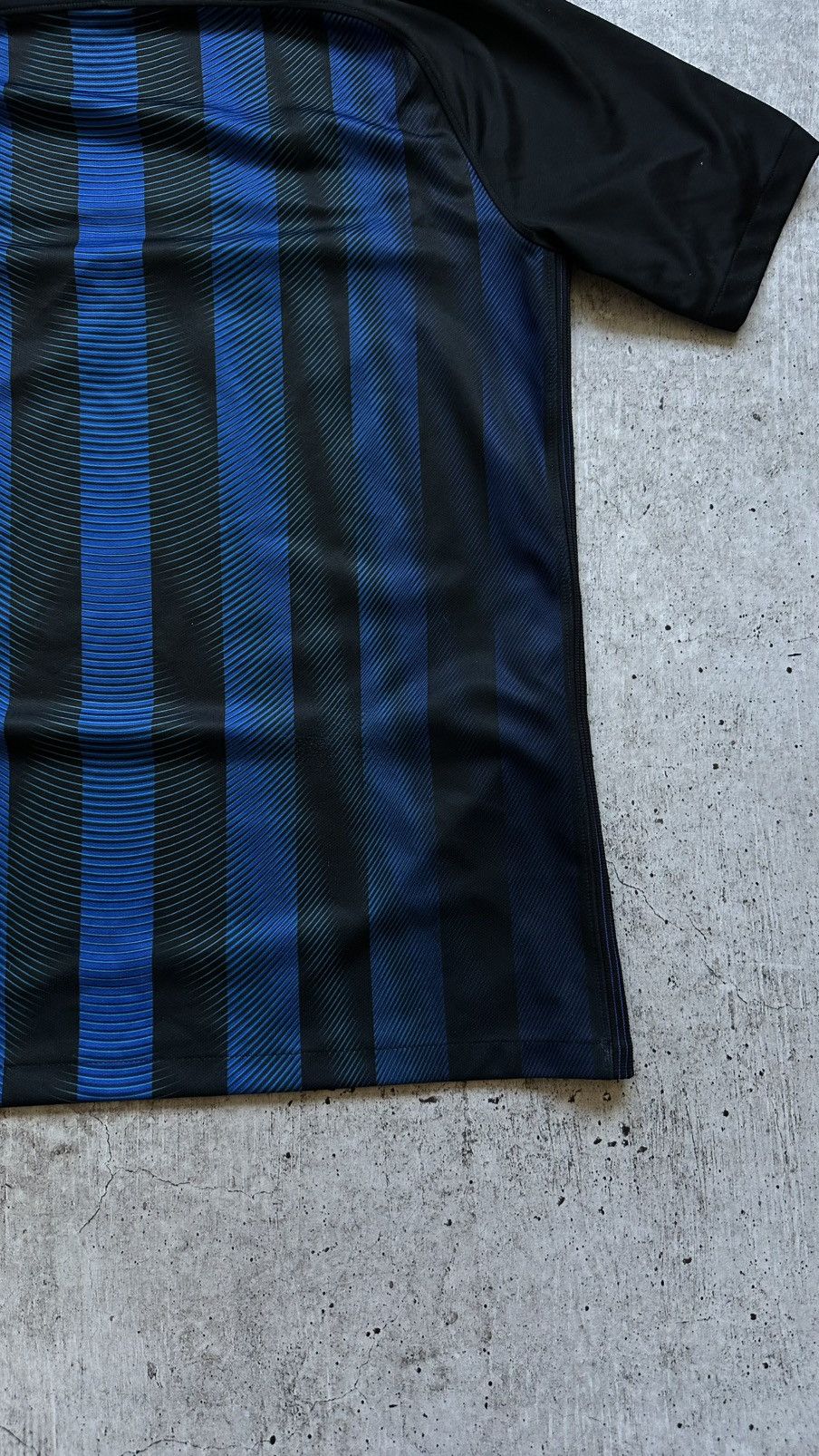 Nike 2016/17 Nike Inter Milano Authentic Home Soccer Jersey Size US L / EU 52-54 / 3 - 15 Thumbnail