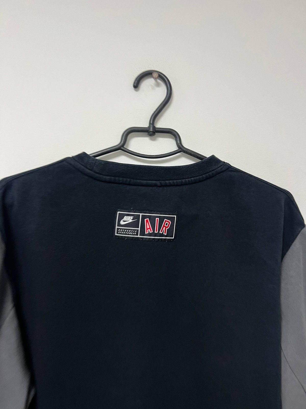 Nike Vintage Nike Air Sweatshirt Hoodie Athletic Black Mens M Size US M / EU 48-50 / 2 - 13 Thumbnail