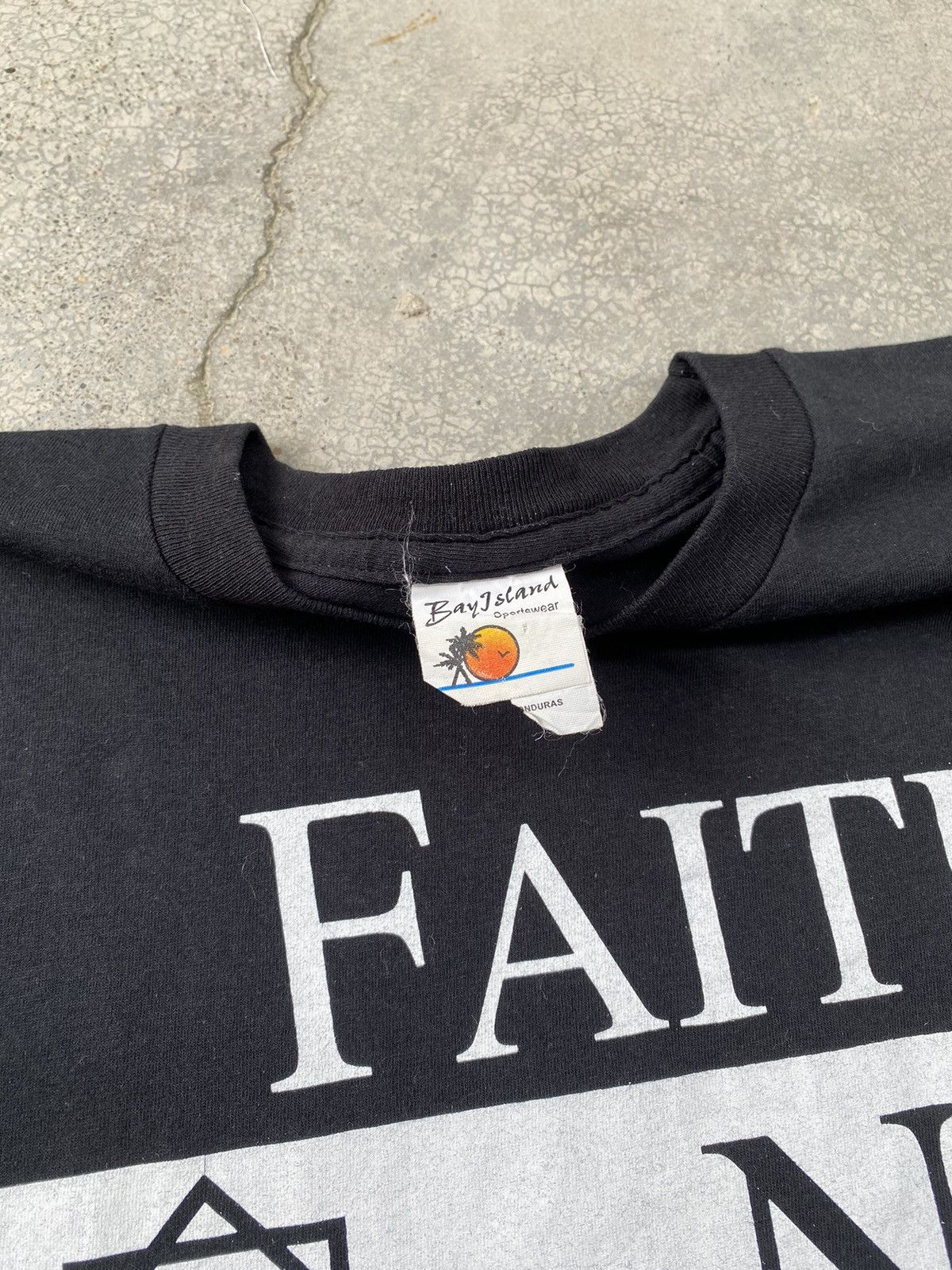 Band Tees Vintage Y2k Faith No More Metal Band Tees Rare Size US M / EU 48-50 / 2 - 3 Thumbnail