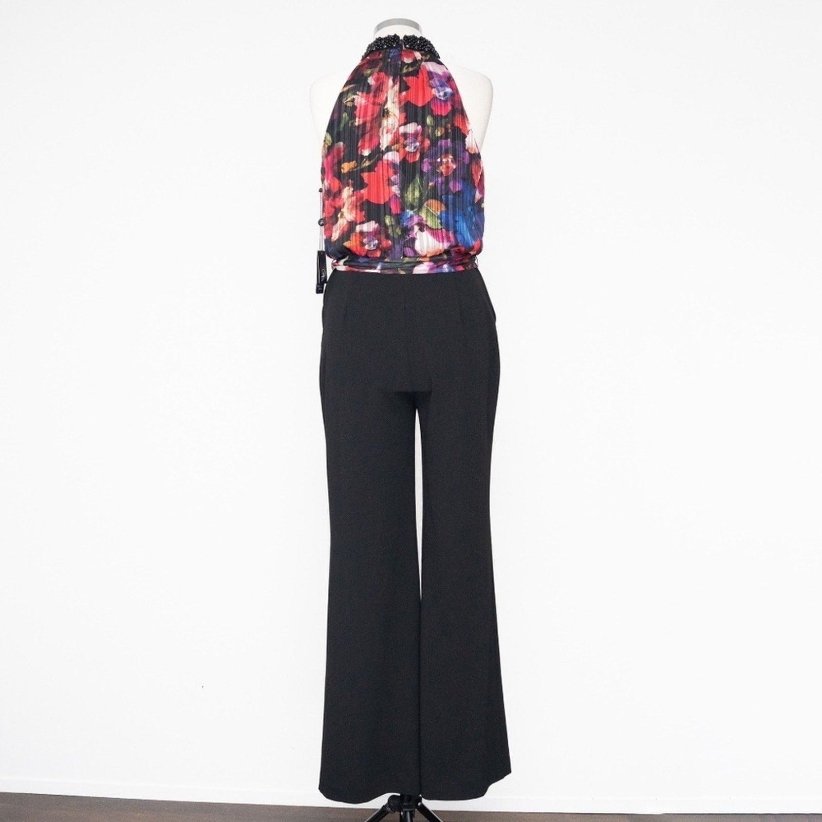 Adrianna Papell Adrianna Papell. Jeweled Mock Neck Floral Halter Jumpsuit. Size 28" / US 6 / IT 42 - 3 Thumbnail