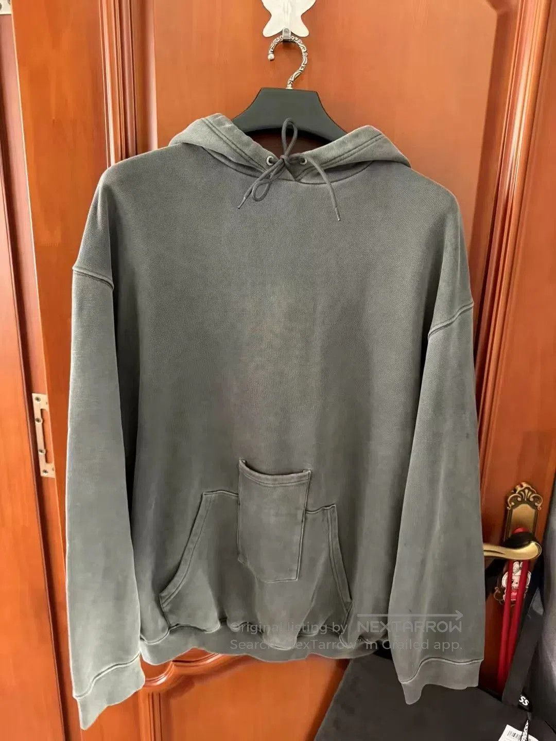 Balenciaga Balenciaga Back Logo Sweatshirt. Size US M / EU 48-50 / 2 - 2 Thumbnail