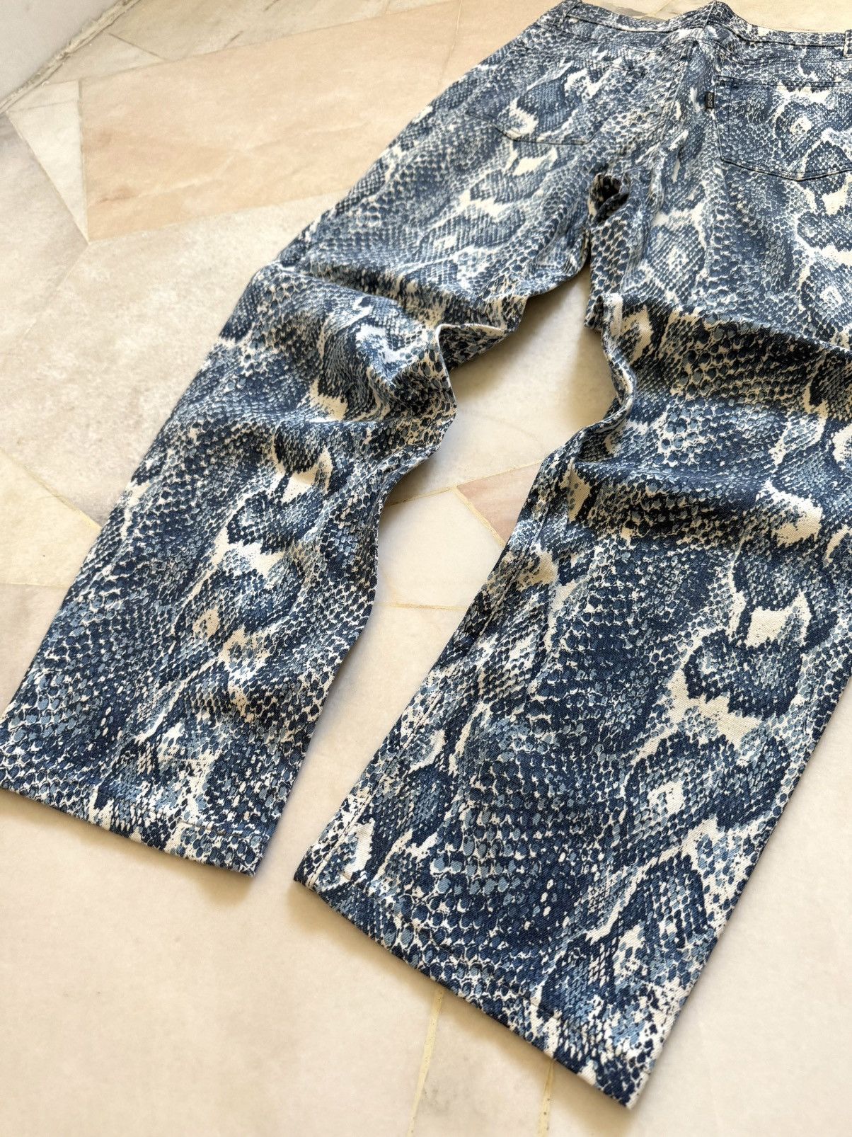 If Six Was Nine 2000s Vintage Equinox Inspired hysteric Blue snake print Size US 28 / EU 44 - 8 Thumbnail
