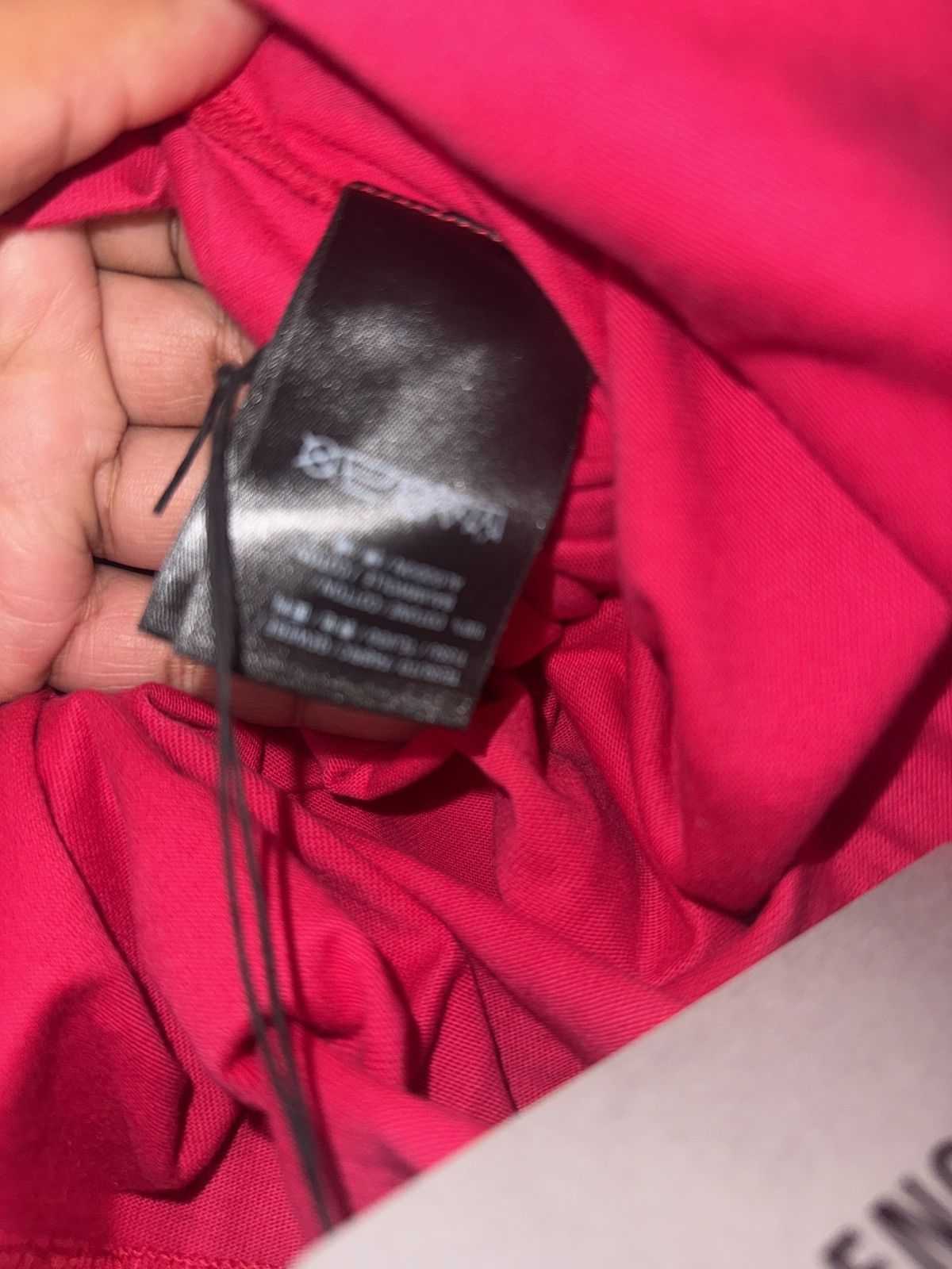 Balenciaga Raspberry and White Boxy T-shirt Size US XL / EU 56 / 4 - 5 Thumbnail