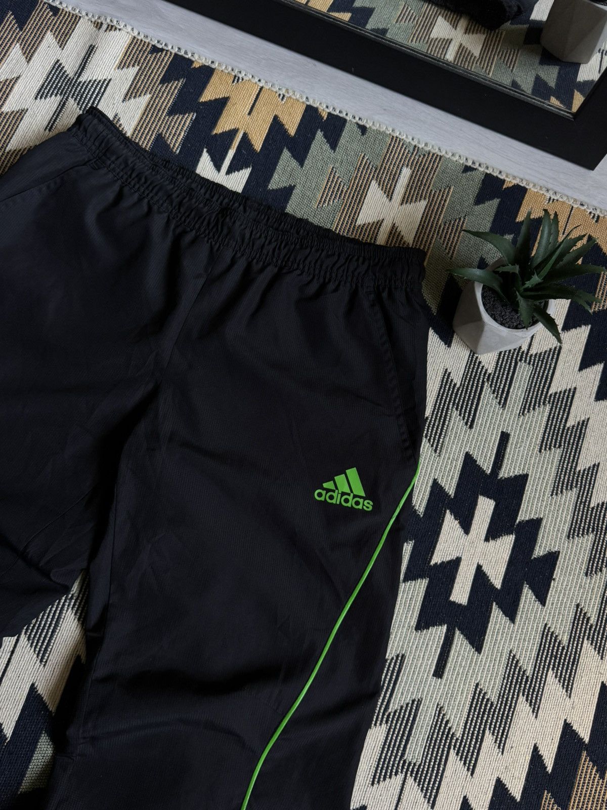 Adidas Vintage Adidas Nylon Logo Y2K Baggy Pants Size US 30 / EU 46 - 6 Thumbnail
