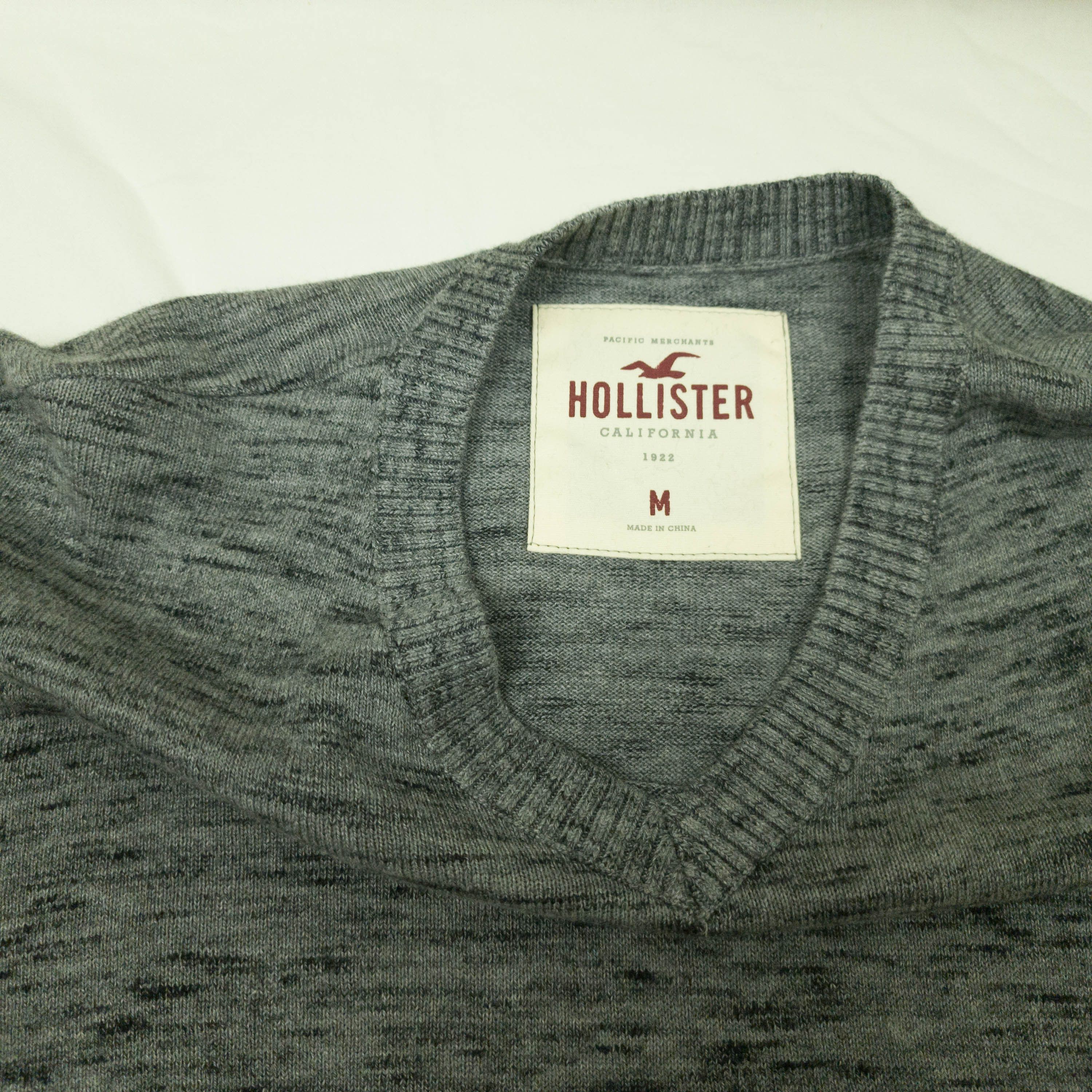 Hollister Hollister mens jumper size M vgc Size US M / EU 48-50 / 2 - 6 Thumbnail