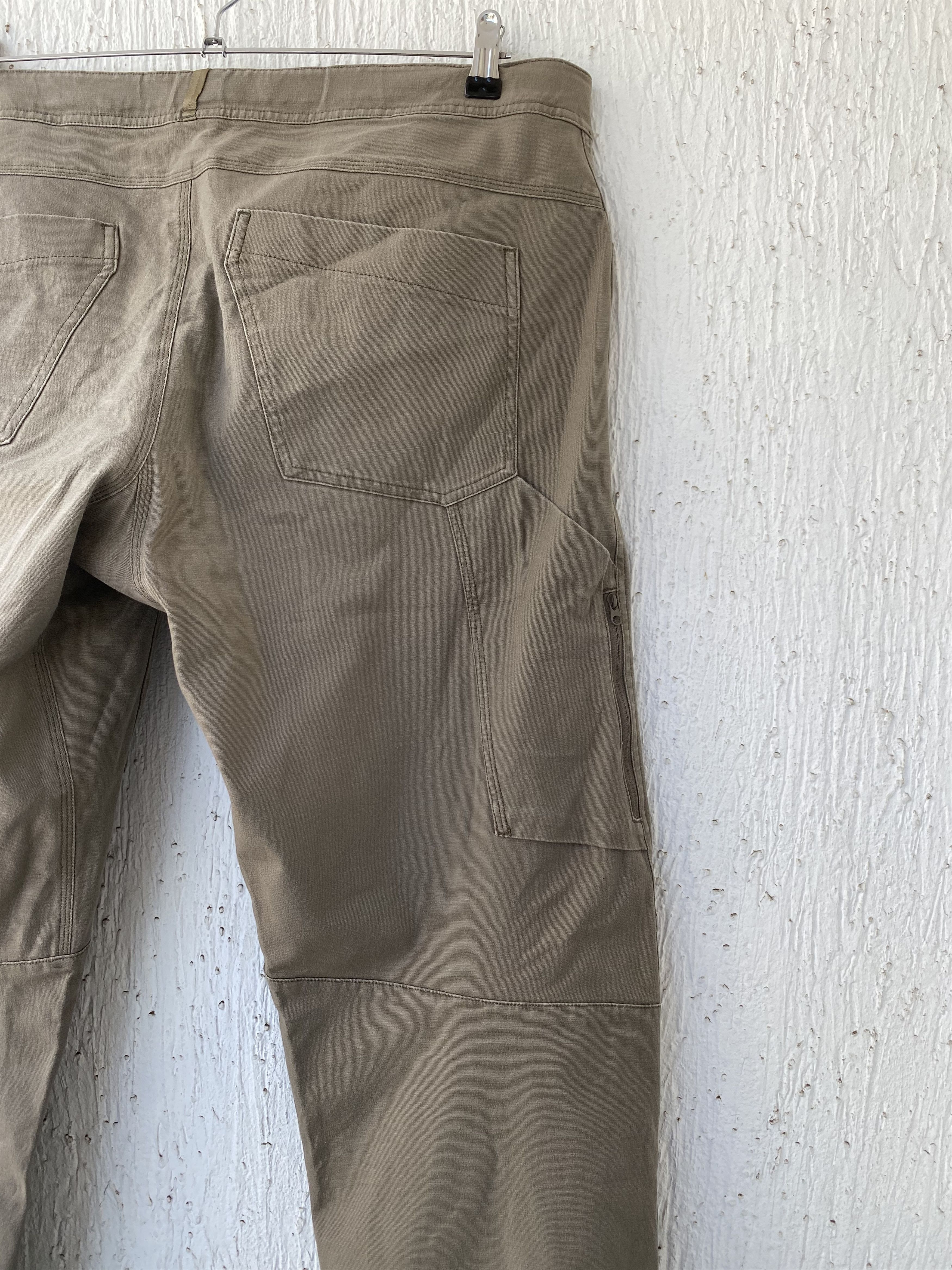 Arc'teryx Texada climbing cargo pant Size US 38 / EU 54 - 6 Thumbnail
