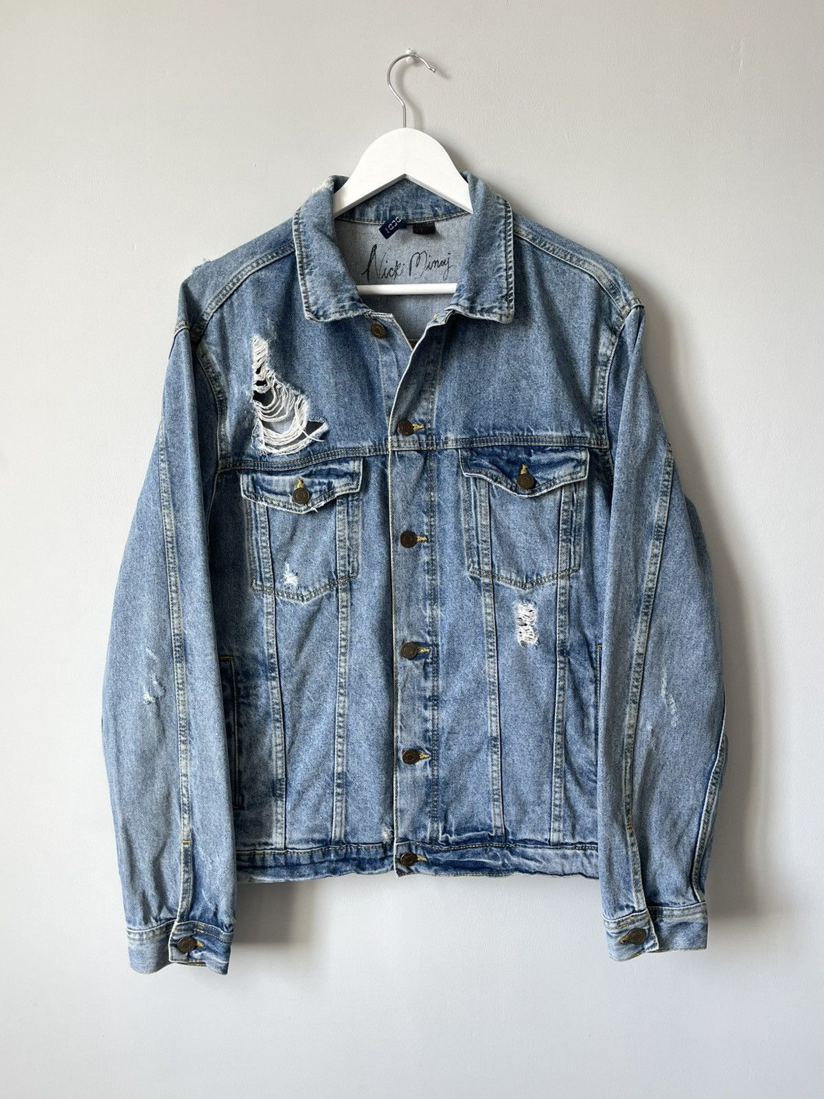 H&M H&M x Nicki Minaj Limited Distressed Rare Denim Jacket Size M / US 6-8 / IT 42-44 - 2 Thumbnail