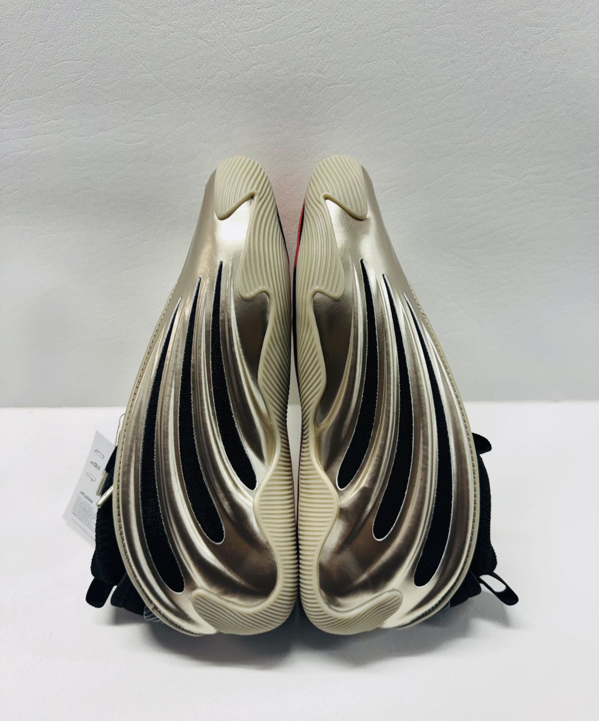 Adidas Adidas Harden Vol. 9 Crazy Fast Metallic Size US 7 / EU 40 - 3 Thumbnail