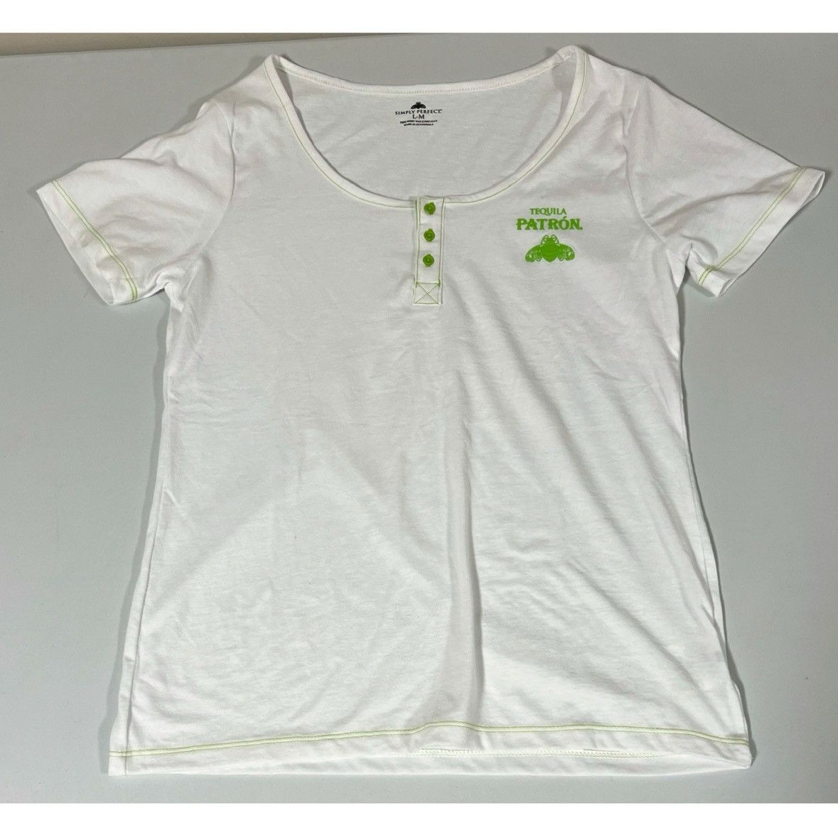 Vintage White Green ‘Tequila Patron’ Henley T-Shirt Tee Size M/L 🤍✨ Size US M / EU 48-50 / 2 - 2 Thumbnail