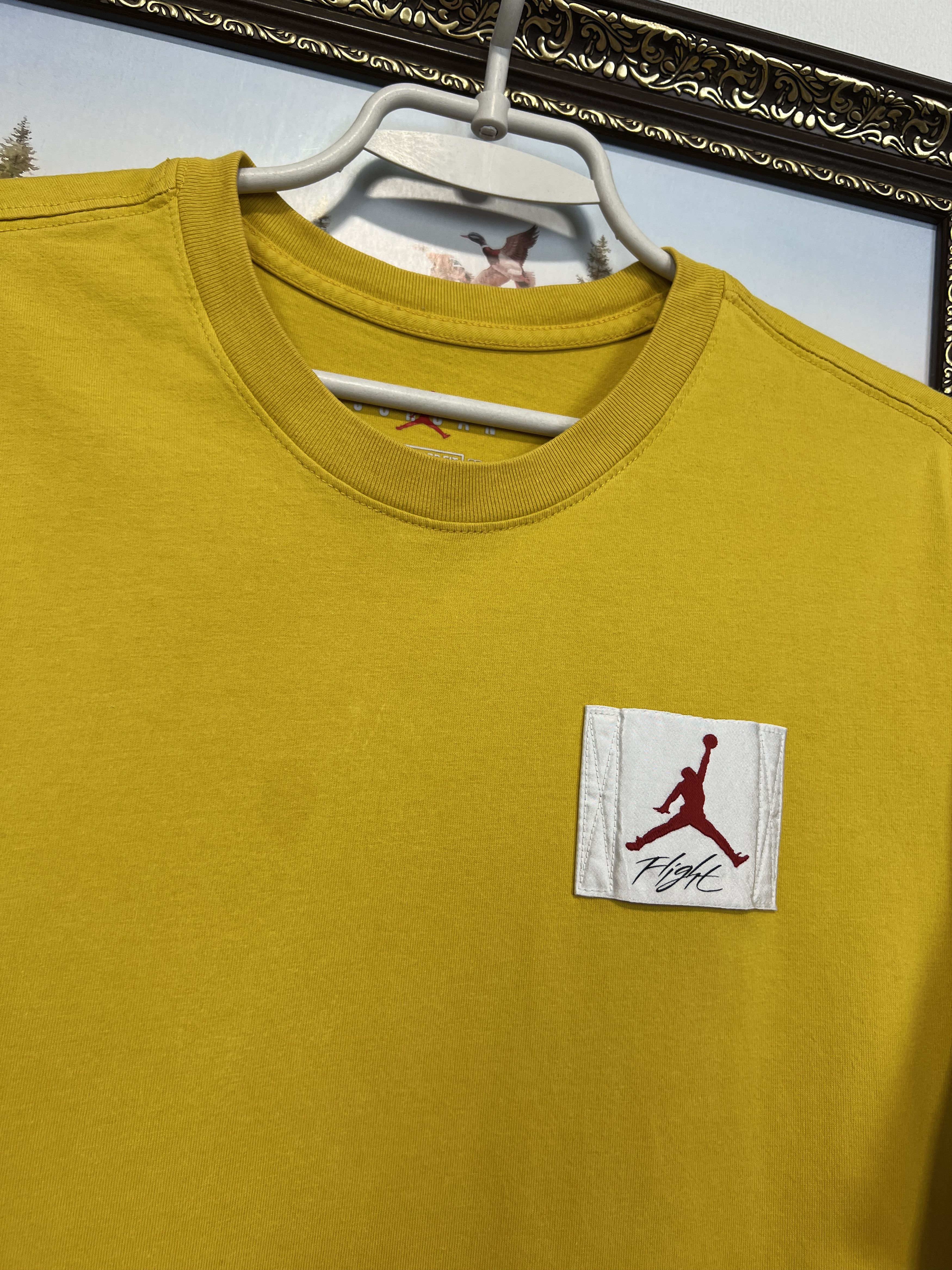 Nike Jordan Flight Essentials Yellow Shirt Tee Jersey Trikot Rare Size US M / EU 48-50 / 2 - 3 Thumbnail