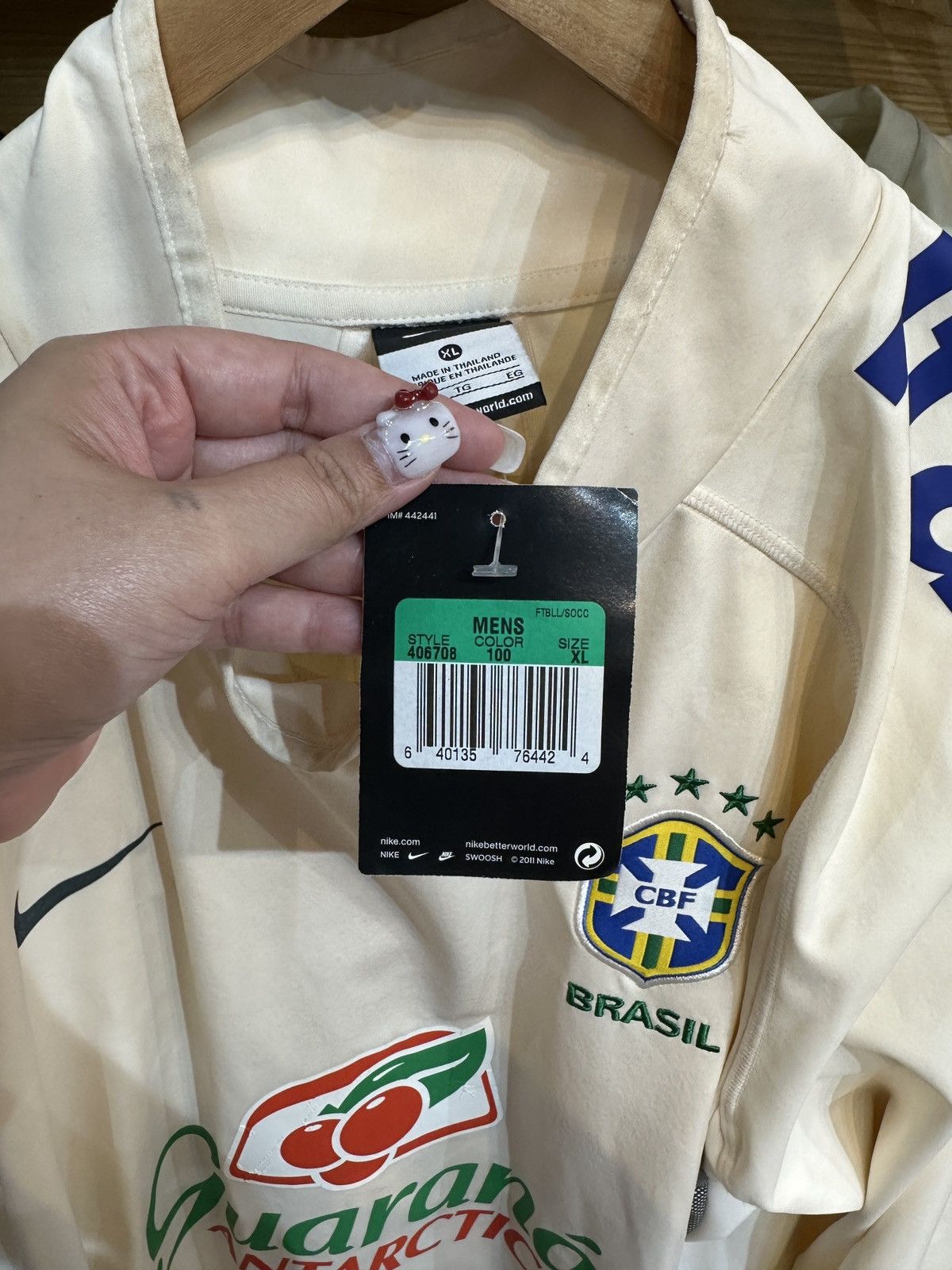Nike ❗️Rare❗️Brazil 2011-12 Nike LS Training Crew Size US XL / EU 56 / 4 - 13 Thumbnail