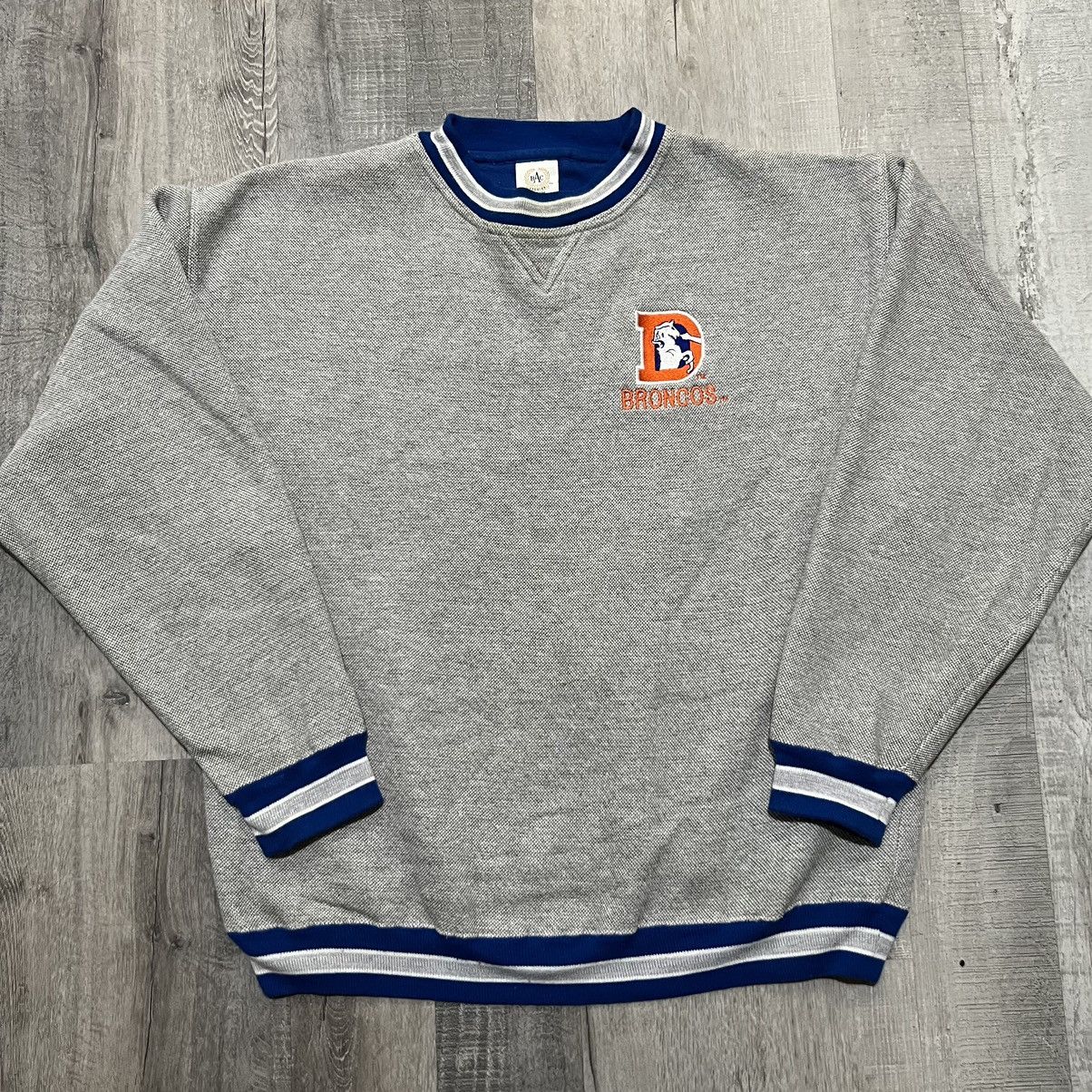 Vintage Denver Broncos shops 90s Pro Player Crewneck Sz L